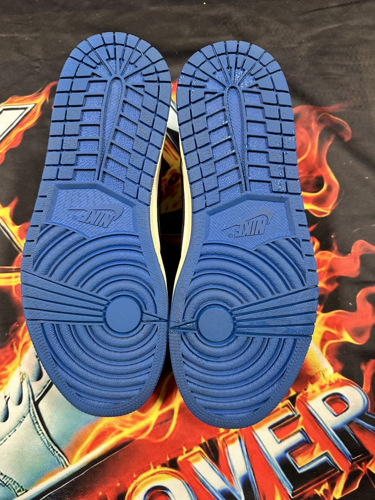 Nike × Travis Scott Travis scott low fragments Size US 10 / EU 43 - 4 Thumbnail