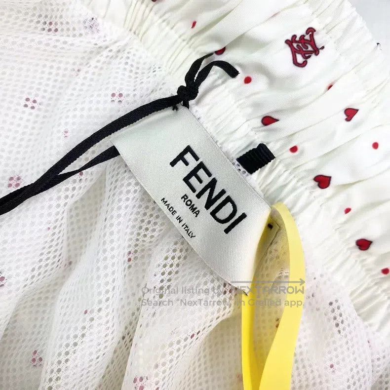 Fendi Fendi size S Polyester Heart Logo Shorts Size 42" / US 20 - 4 Thumbnail