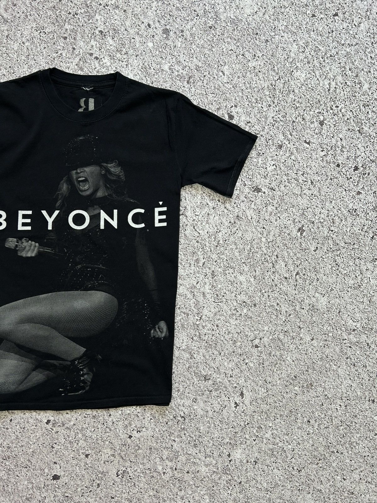 Band Tees × Beyonce Beyoncé the MRS Carter Show World Tour 2014 T-Shirt Y2K Hype Size US XS / EU 42 / 0 - 5 Thumbnail