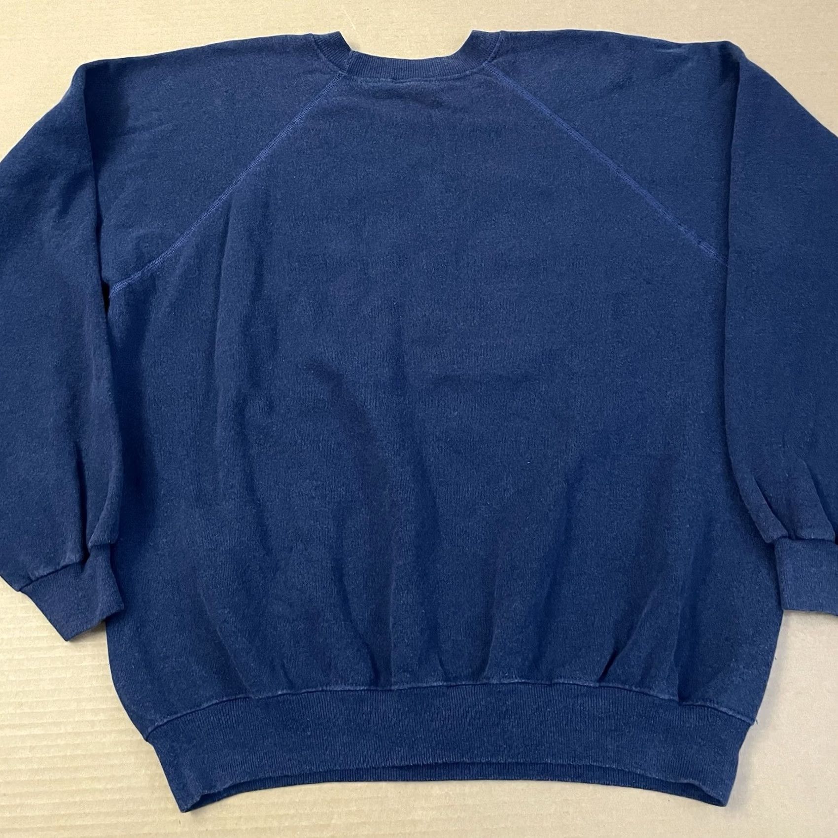 Hanes VINTAGE Hanes Sweatshirt XL Wisconsin Blue School Lawrence Lawson Elementary Spart 90s Retro Crew Neck Pullover Men Boys Size US XL / EU 56 / 4 - 7 Thumbnail
