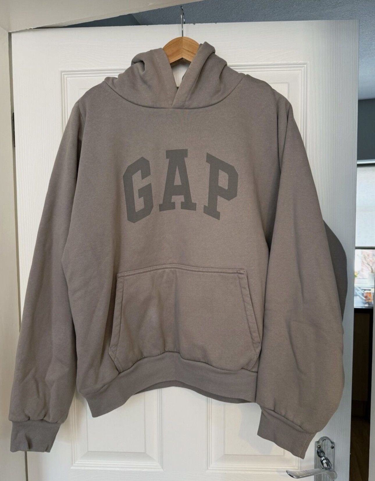 Balenciaga × Gap × Yeezy YZY GAP BALENCIAGA SHRUNKEN DOVE HOODIE Size US L / EU 52-54 / 3 - 1 Thumbnail