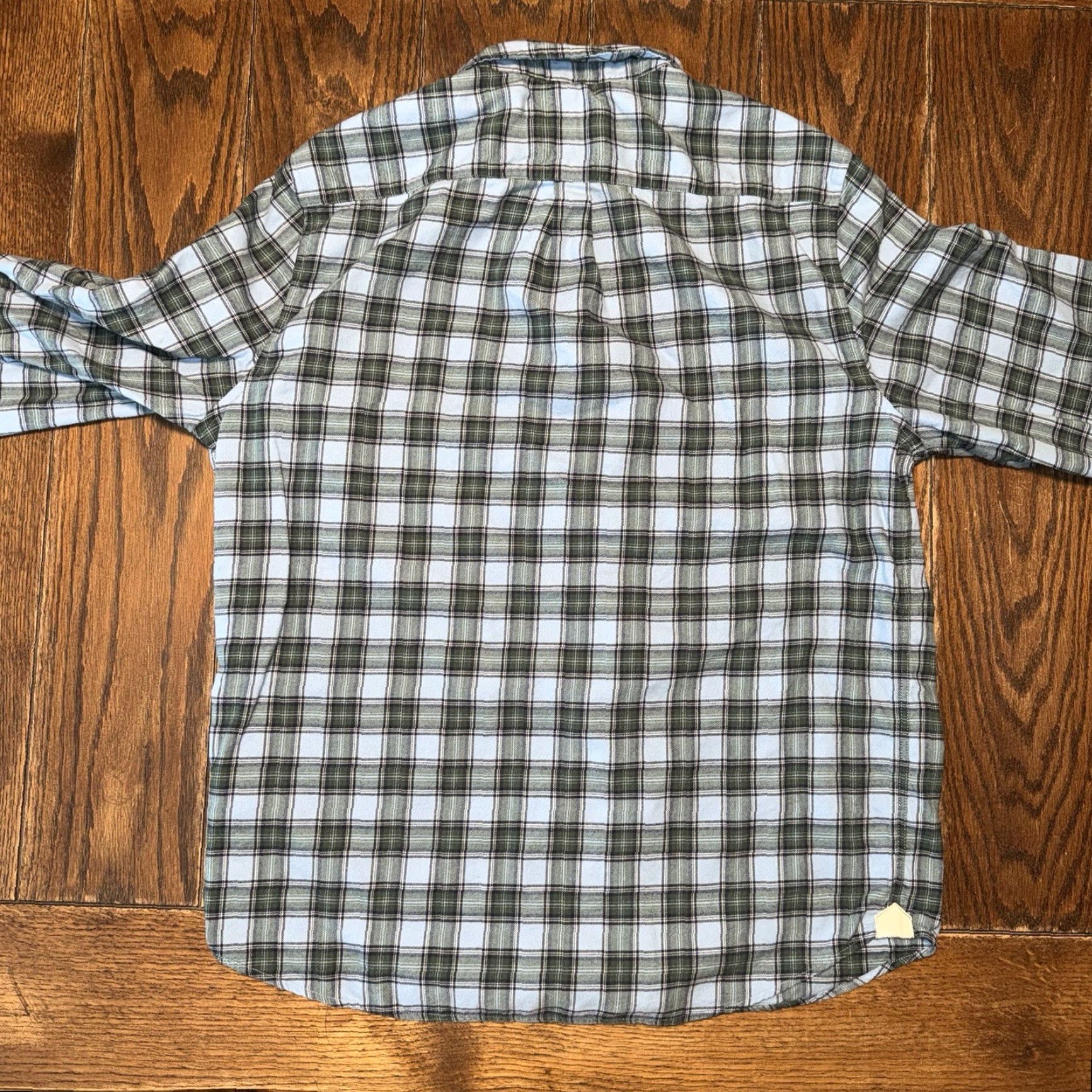 Lacoste Lacoste Shirt Mens Large Blue Green Red Plaid Classic Fit Long Sleeve Button Up Men's Hemmed Pocket Button-Up Classic Preppy Collared Cotton Flannel Size US L / EU 52-54 / 3 - 6 Thumbnail