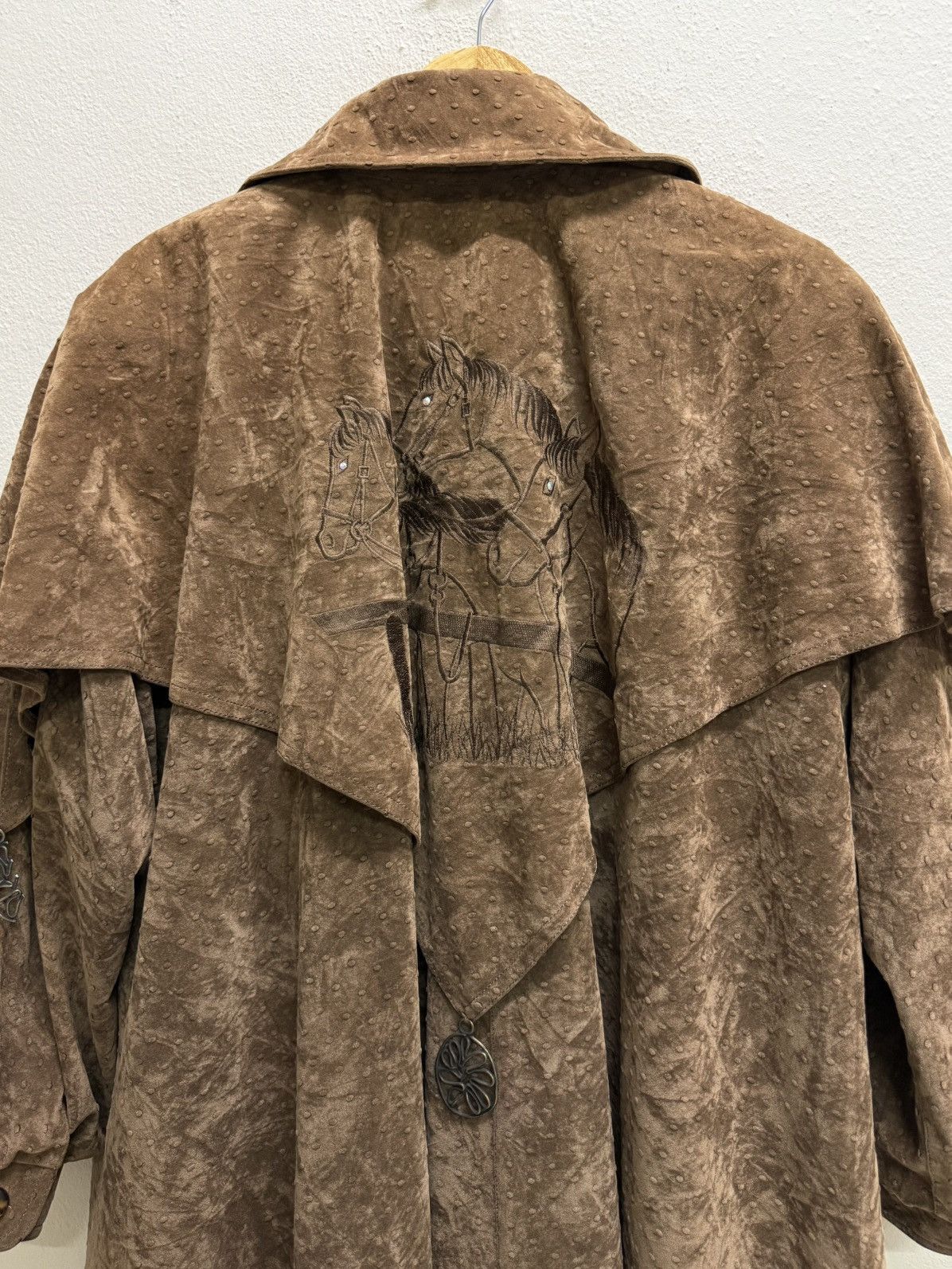Vintage La Moda Goji Suede Brown Fancy Cloaks Size ONE SIZE - 22 Thumbnail