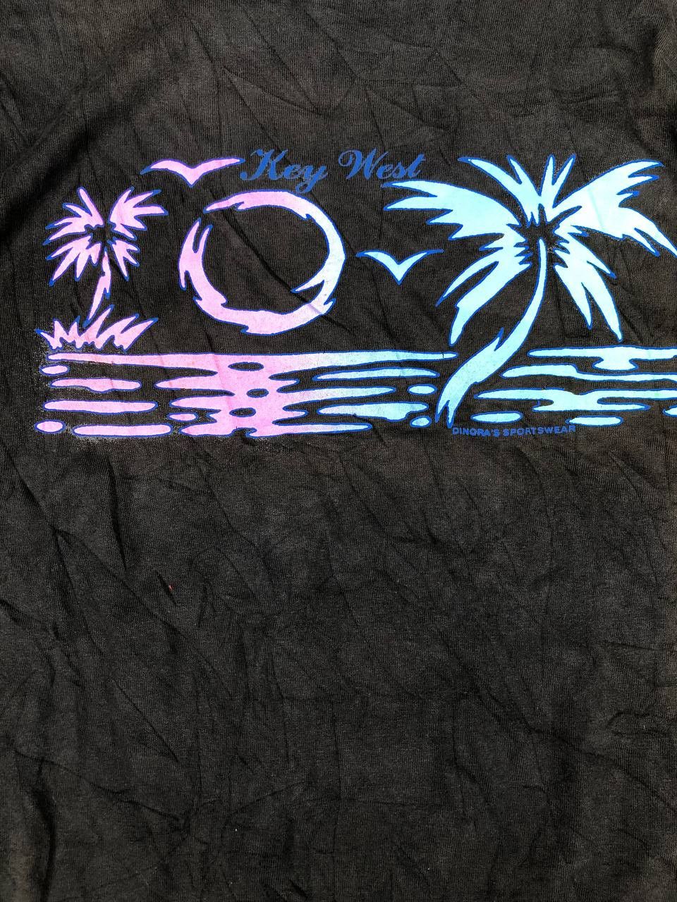Cross Colours × Vintage Vintage Thrashed Faded Cross Colours Hawaii T-shirt Size US XL / EU 56 / 4 - 2 Thumbnail