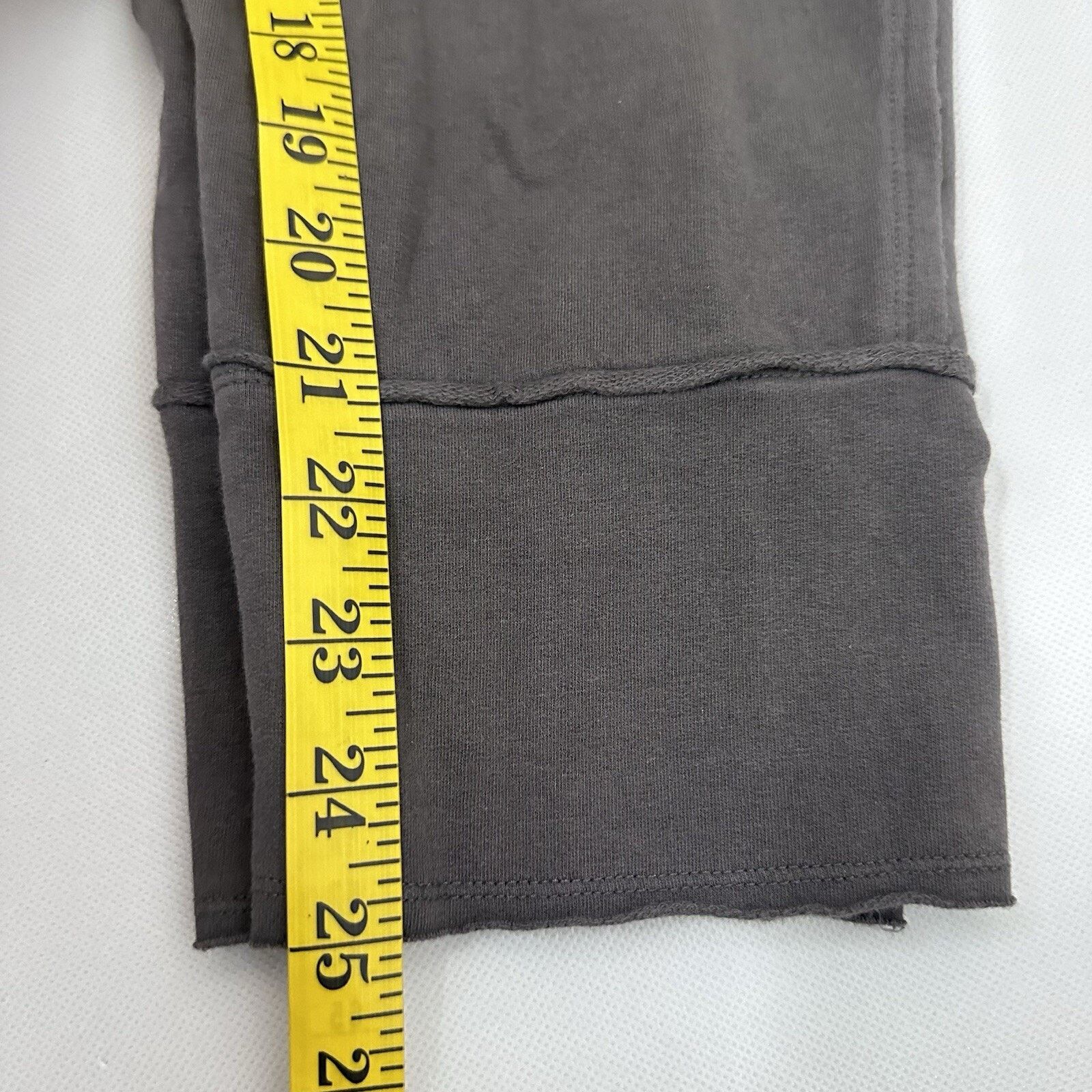 Young Fabulous & Broke YFB Young Fabulous & Broke Joggers Sweatpants Gray Gym Size 28" / US 6 / IT 42 - 7 Thumbnail