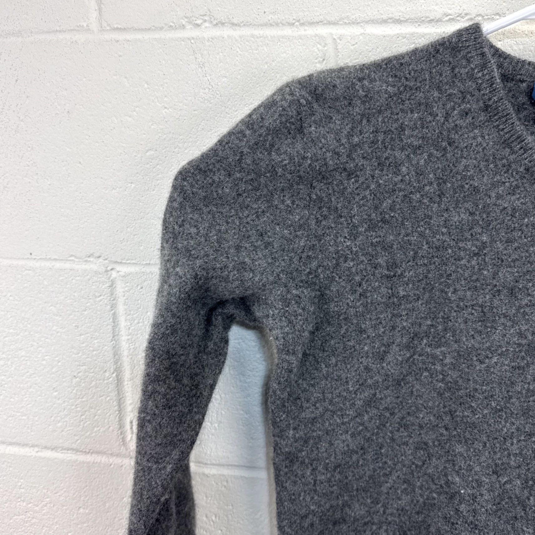 Polo Ralph Lauren VINTAGE Polo Ralph Lauren Sweater Womens Large Grey 100% Lambswool V Neck Pullover Embroidered Logo Minimalist Classic Outdoor 90s Sports Preppy Size L / US 10 / IT 46 - 4 Thumbnail