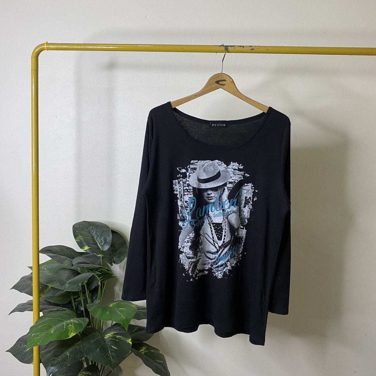 Hysteric Glamour Ecrire Sexy Woman Graphic Hysterics Glamour Style Tshirt Size L / US 10 / IT 46 - 1 Thumbnail