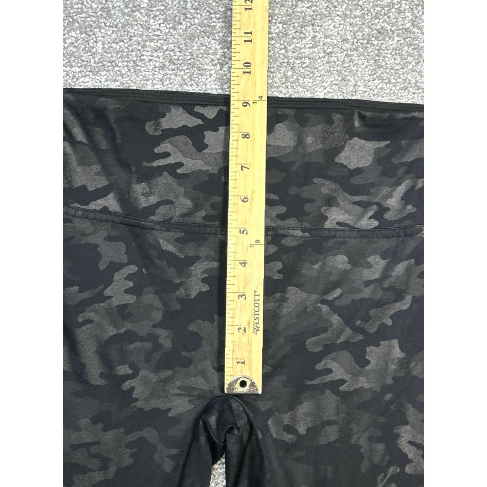 Spanx Spanx Leggings Womens XL Multicolor Camouflage Faux Leather Stretch Mid Rise Elastic Waist Nylon Spandex Pull On Size 40" / US 18 - 4 Thumbnail