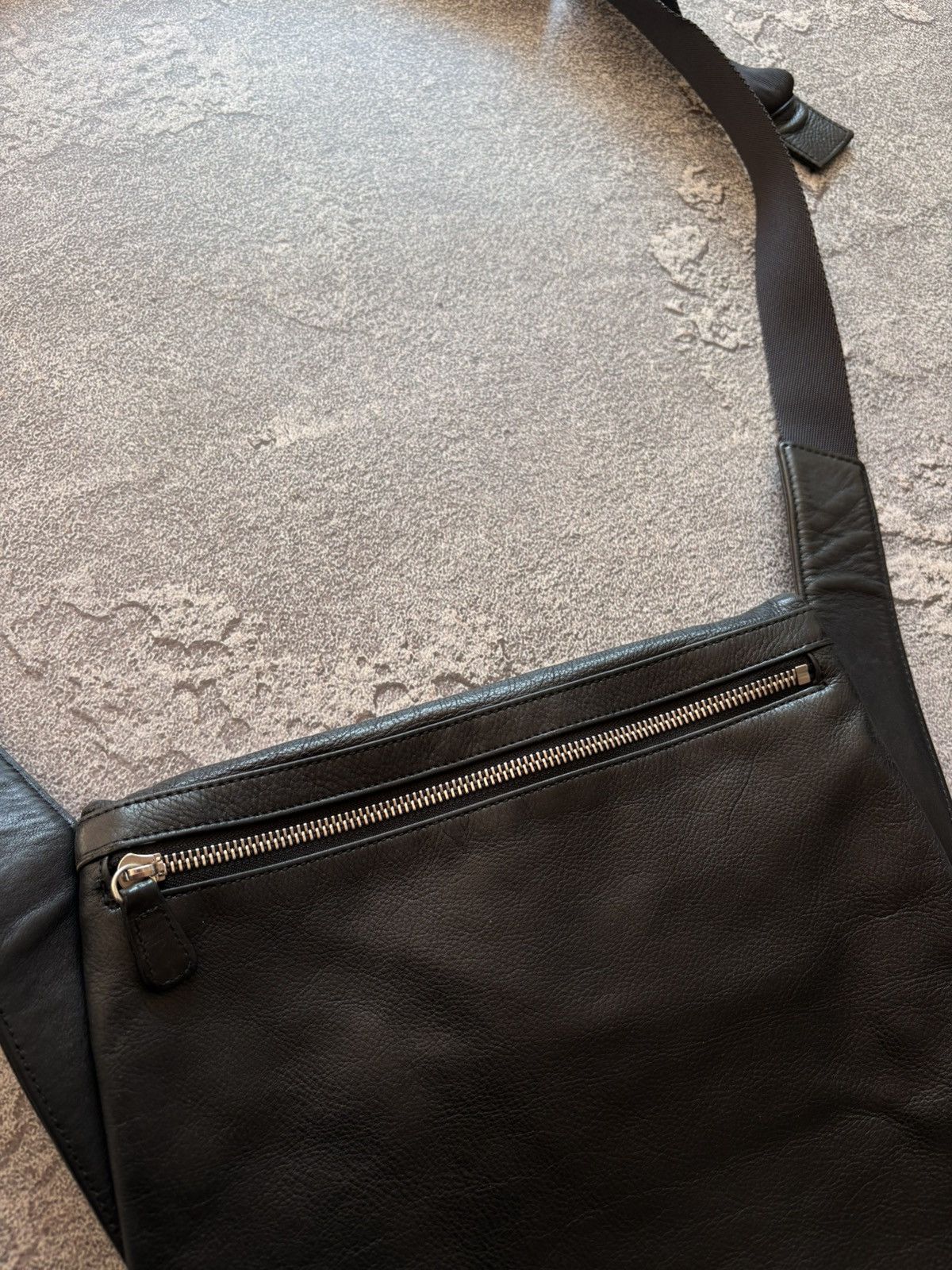 agnes b. Agnes b. Leather Crossbody Avant Garde Bag Made in Japan Size ONE SIZE - 12 Thumbnail