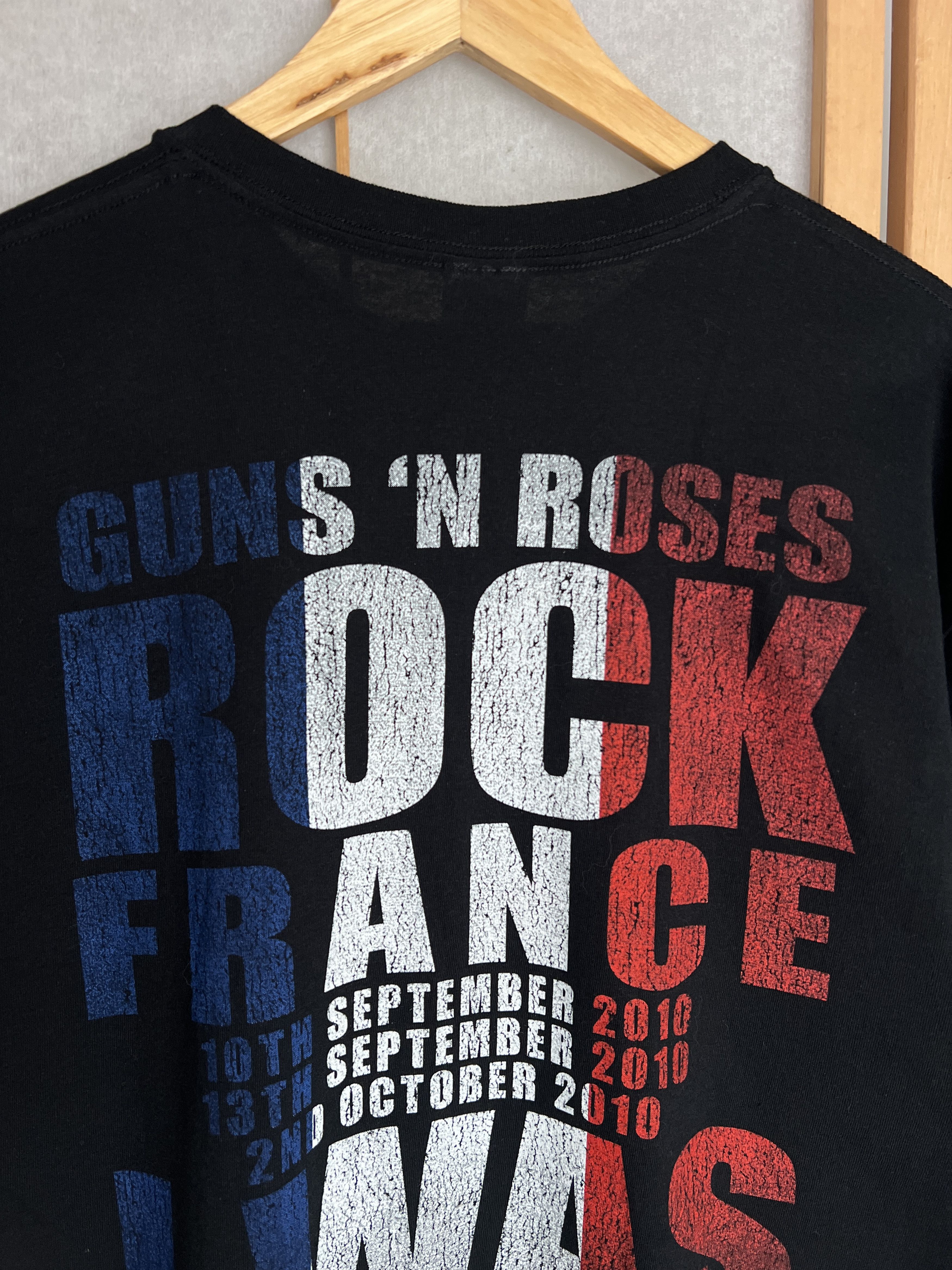 Guns N' Roses Guns N Roses France Tour 2010 VTG t shirt European world tee Size US L / EU 52-54 / 3 - 5 Thumbnail