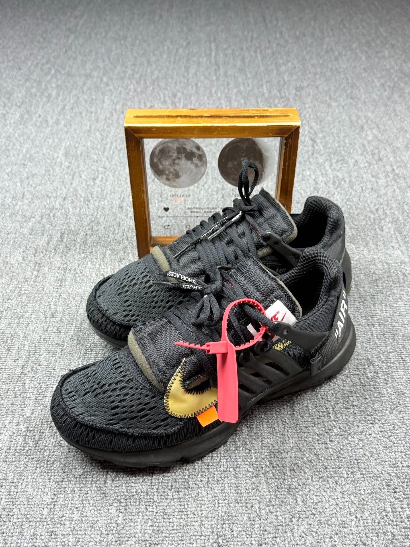 Nike Nike Black Lowtop Sneakers 9 Men Size US 9 / EU 42 - 1 Thumbnail