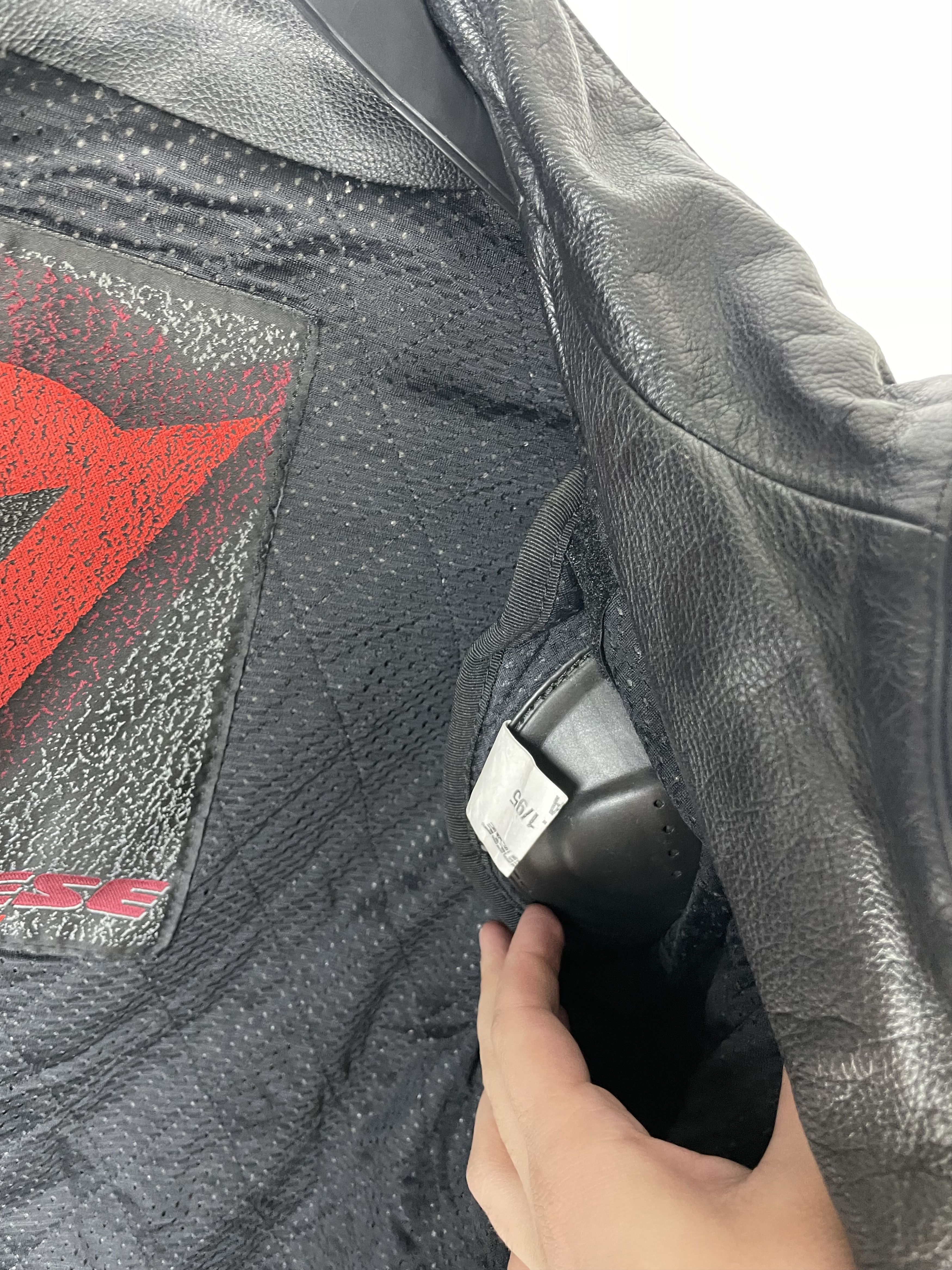 Dainese VINTAGE DAINESE LEATHER JACKET MOTO BIKE RACING Size US M / EU 48-50 / 2 - 8 Thumbnail