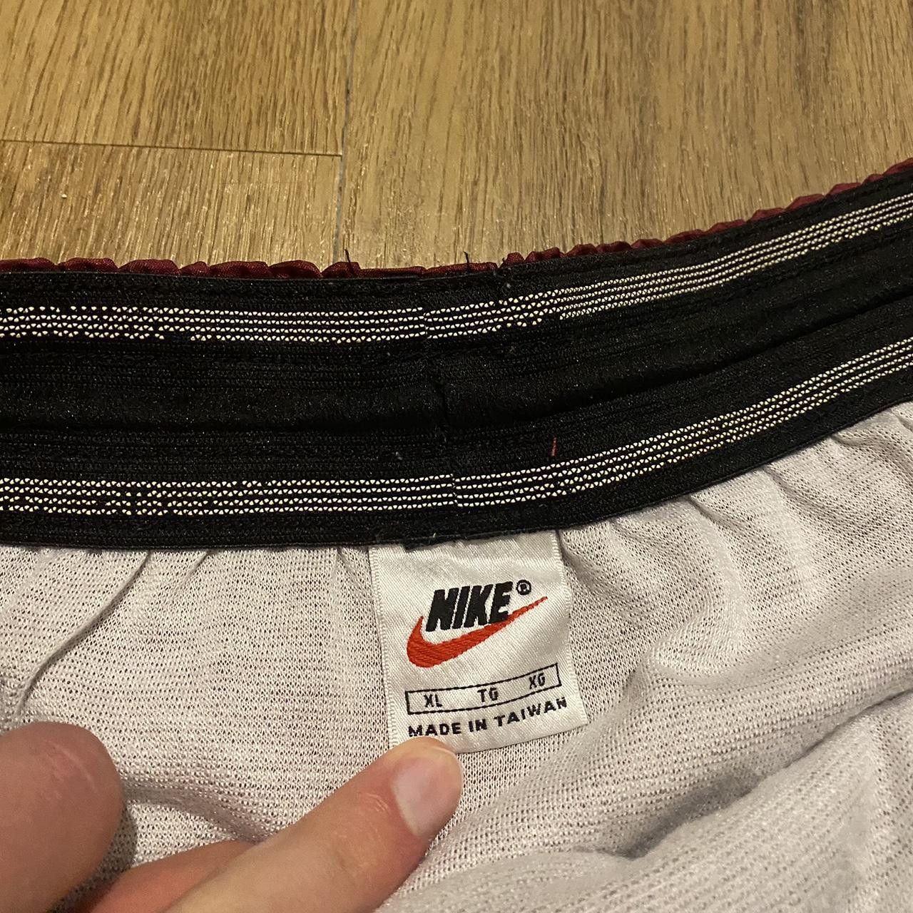 Nike 90s Vintage Burgundy Nike sportswear shorts Size US XL / EU 56 / 4 - 3 Thumbnail