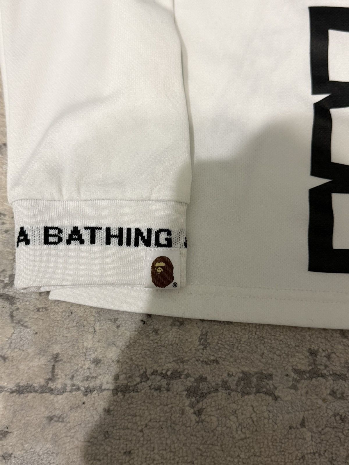 Bape A Bathing Ape (BAPE) long sleeve big shark logo Size US S / EU 44-46 / 1 - 4 Thumbnail