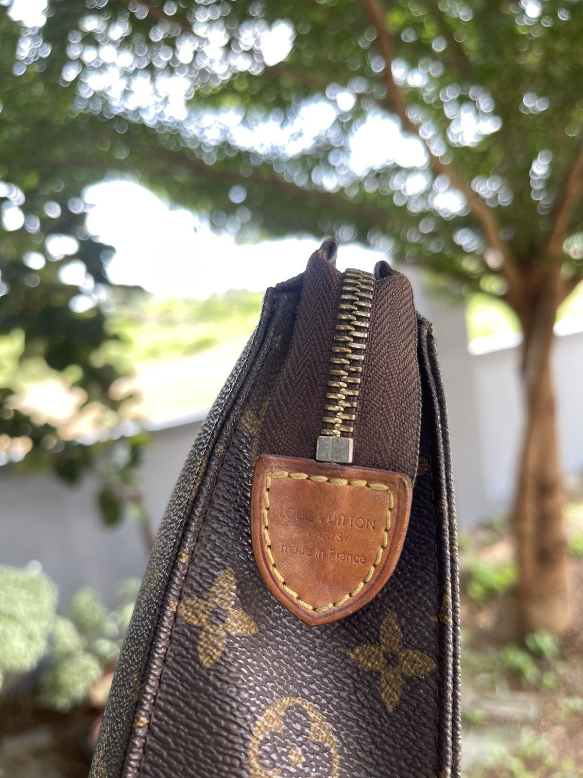 Louis Vuitton Authentic LOUIS VUITTON Mono Porce Toilette Bag Size ONE SIZE - 8 Thumbnail
