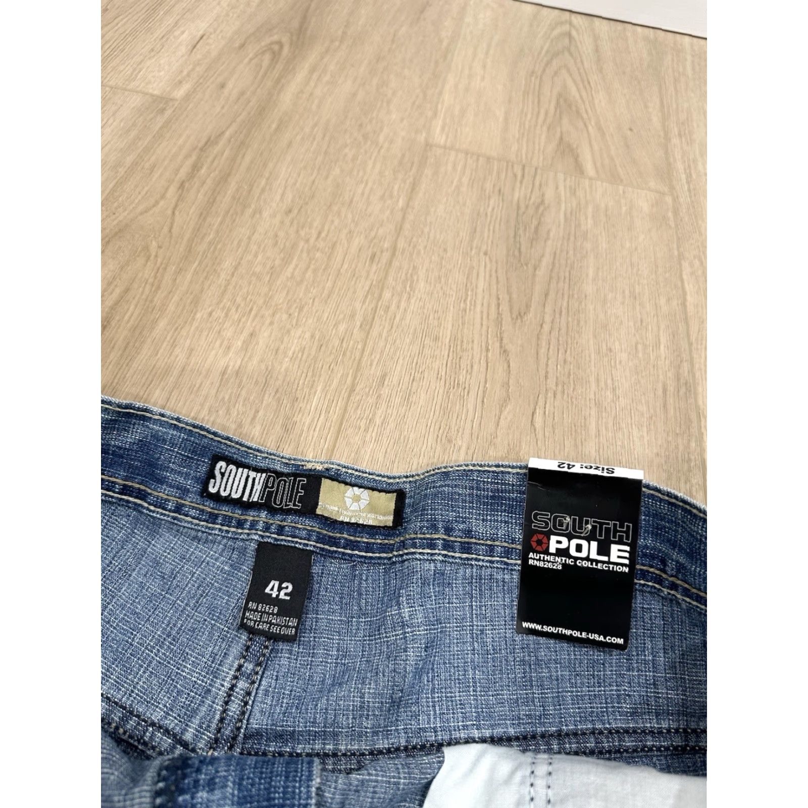 Southpole VINTAGE Southpole Jorts Men 42X16 Denim Shorts Baggy Loose Y2K 90s Grunge Hip Hop Blue 5-Pocket Relaxed Jeans Casual Summer Spring Fall Mens Size US 42 / EU 58 - 5 Thumbnail
