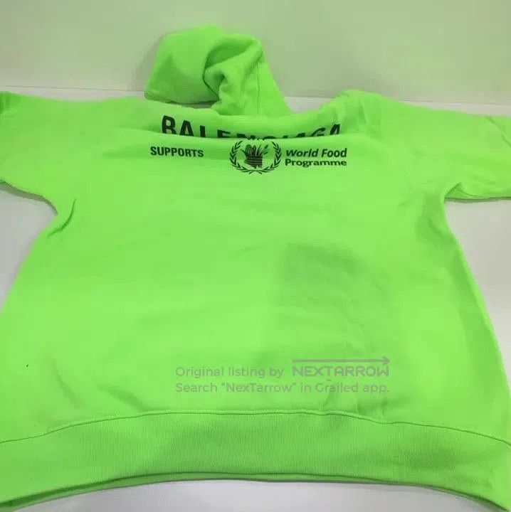 Balenciaga Balenciaga Logo Print Hooded Sweatshirt in Green. Size US XS / EU 42 / 0 - 1 Thumbnail