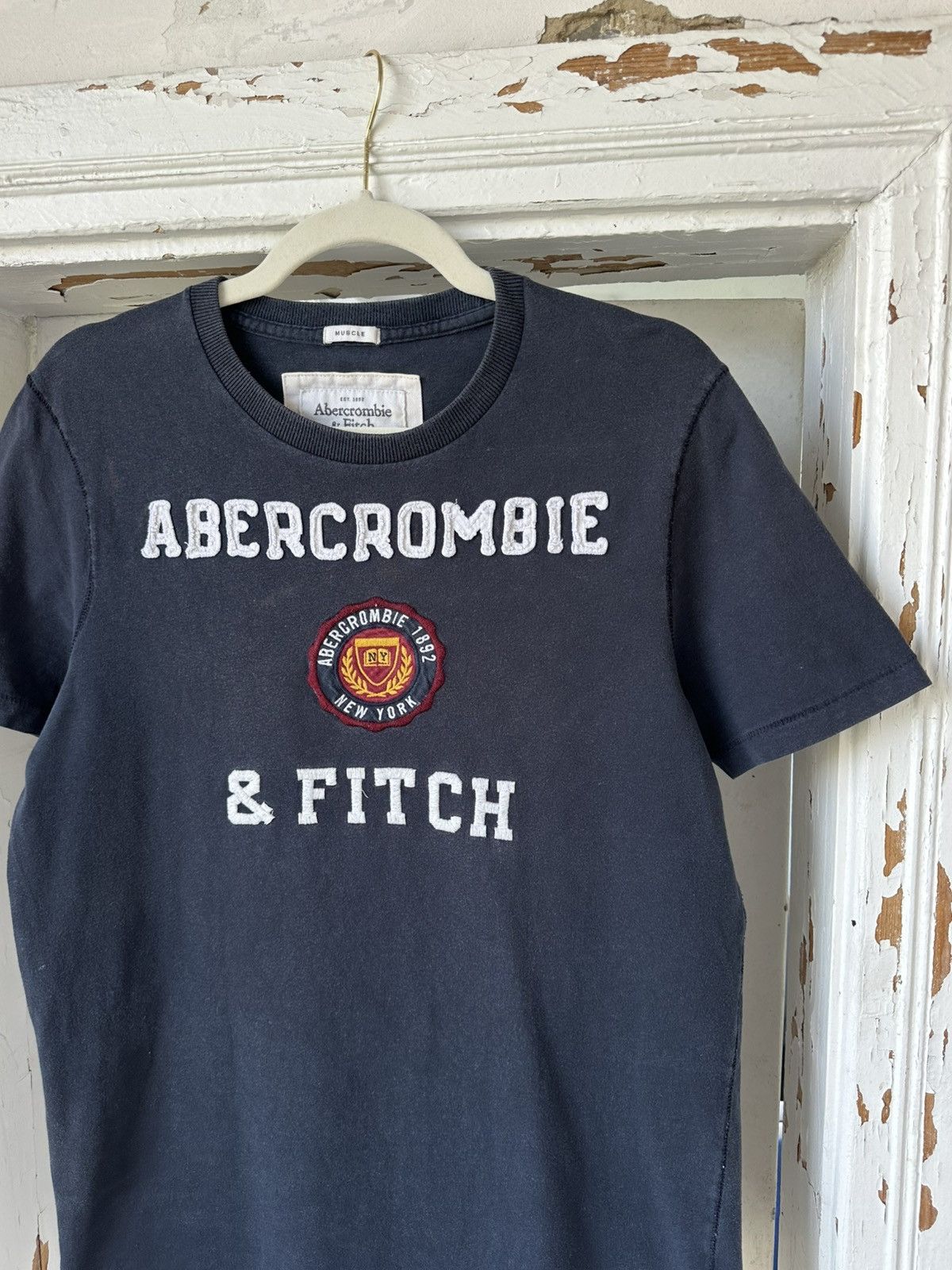 If Six Was Nine Vintage Abercrombie & Fitch Navy T-shirt Size US M / EU 48-50 / 2 - 2 Thumbnail