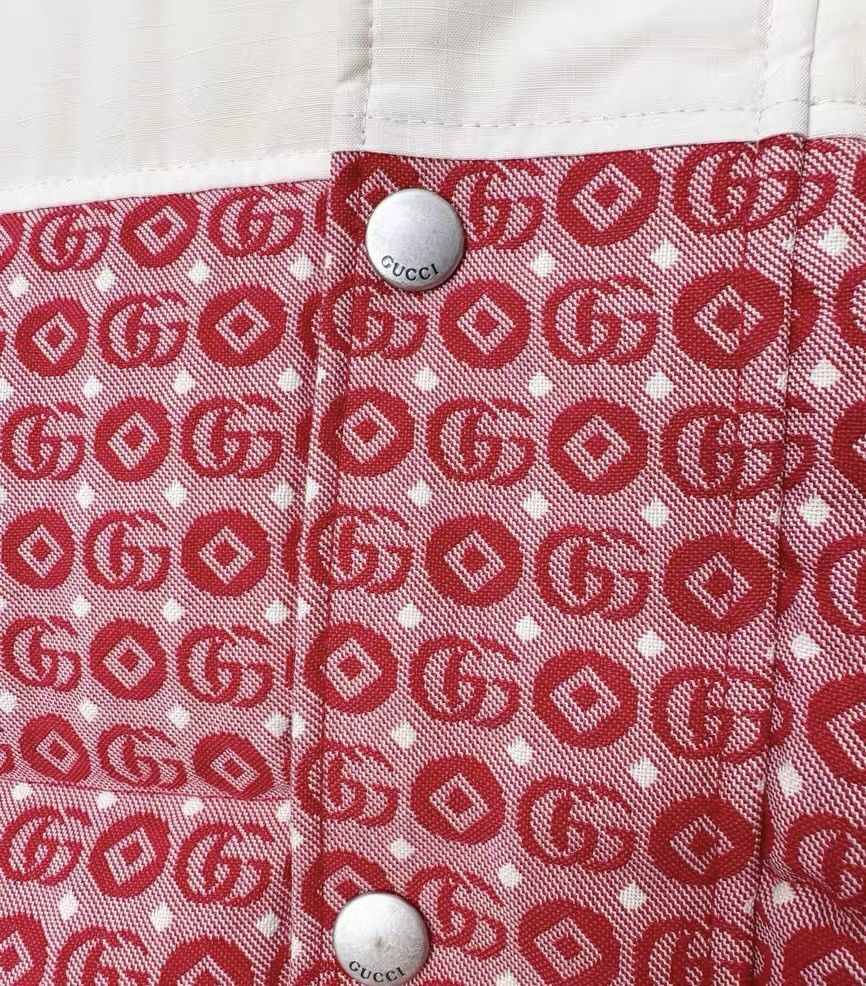 Gucci Gucci down vest, authentic Size L / US 10 / IT 46 - 2 Thumbnail