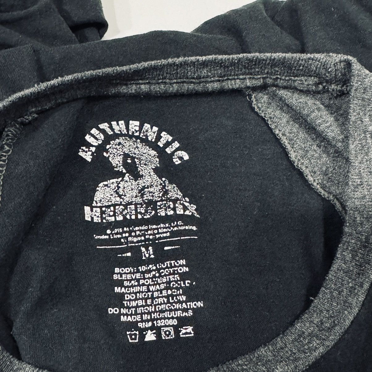 Jimi Hendrix Y2K Vintage jimi Hendrix Tee Size US S / EU 44-46 / 1 - 7 Thumbnail