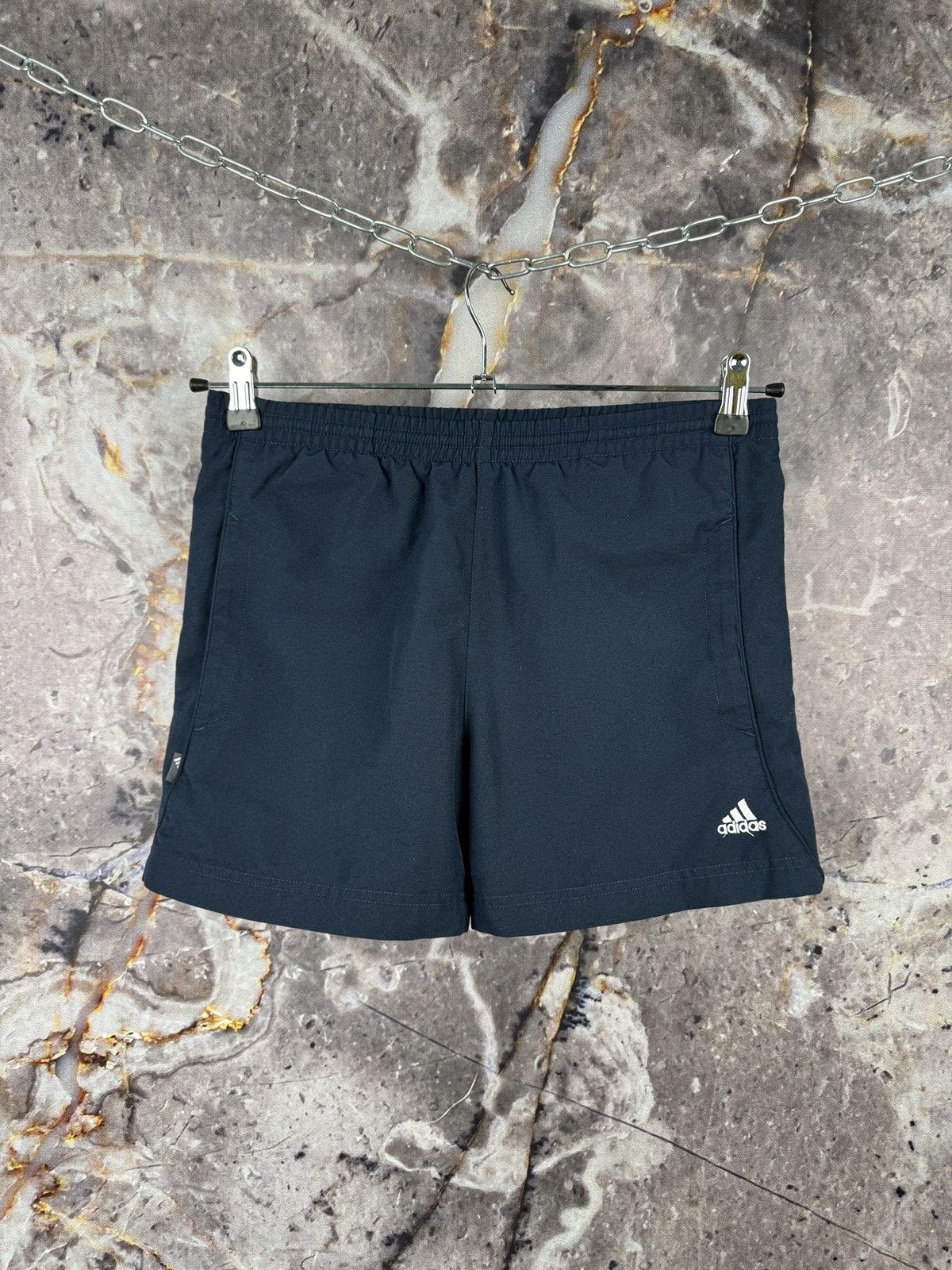 Adidas Adidas Vintage Athletic Sports Shorts Embroidered Logo Size US 32 / EU 48 - 1 Thumbnail