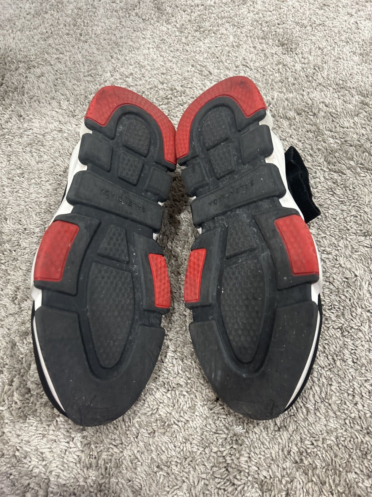 Balenciaga Balenciaga sneaker size 42 or 9 mens size Size US 9 / EU 42 - 7 Thumbnail