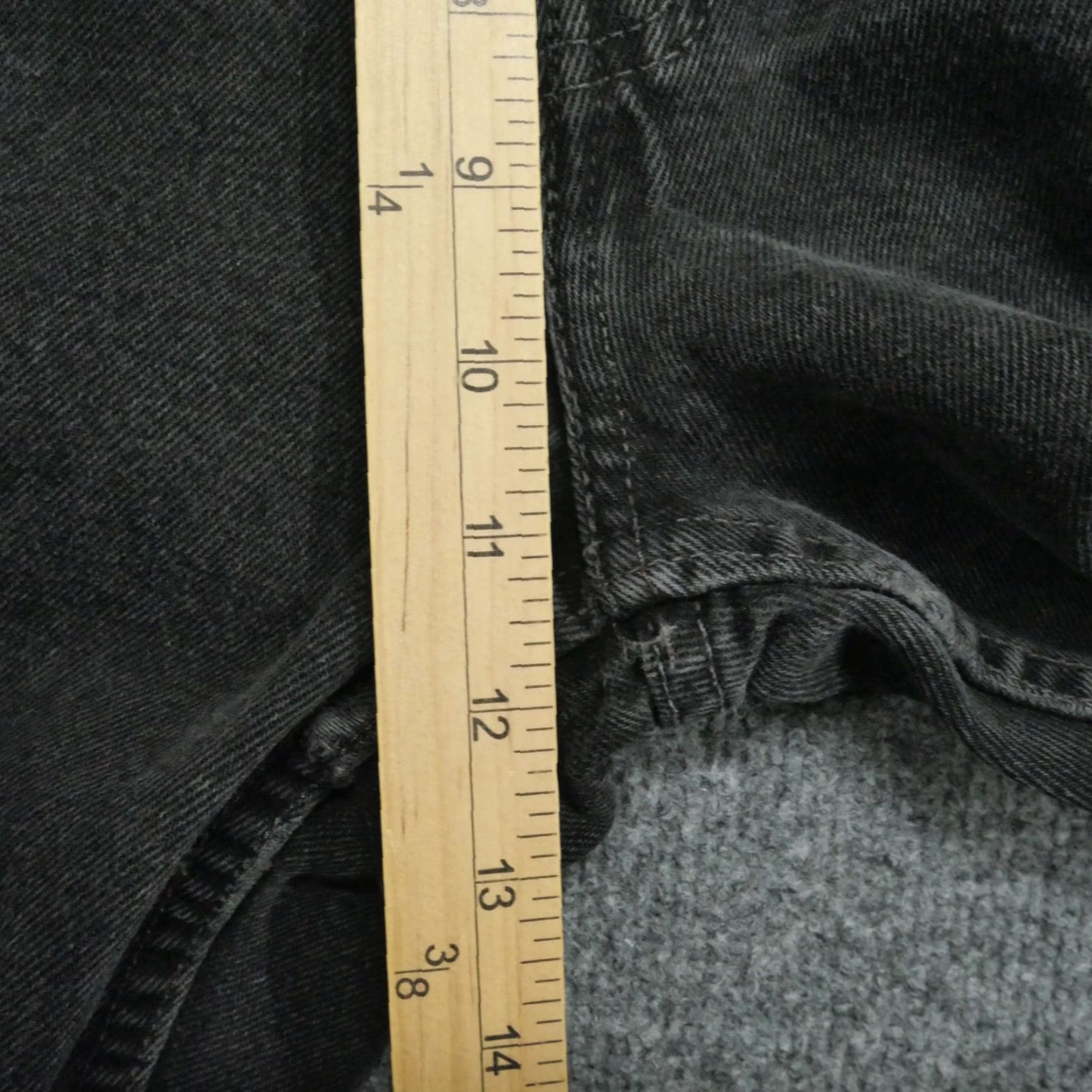 Levi's VINTAGE Levi's 512 Jeans Womens 14 31x24 Black Faded Cropped Tapered 90s Distressed Jeans Mens? Womens, 90s, 14, Black, Denim, Casual Size 24" / US 00 / IT 34 - 7 Thumbnail