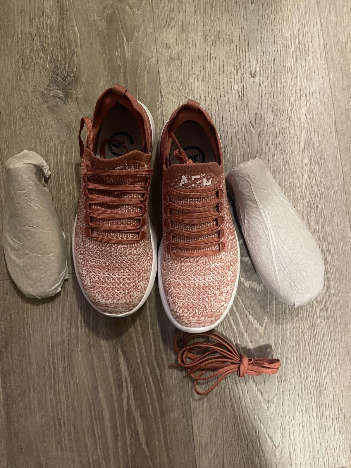 APL APL Techloom Breeze Cedar Bleached Pink Ombre Size 7.5 Size US 7 / IT 37 - 2 Thumbnail