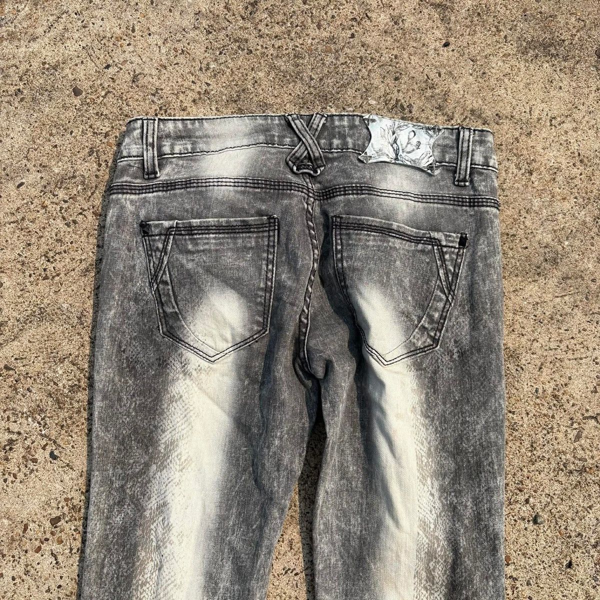 If Six Was Nine E&JOY by ETAM Snake Print Skinny Jeans Grey Wash Size US 30 / EU 46 - 10 Thumbnail