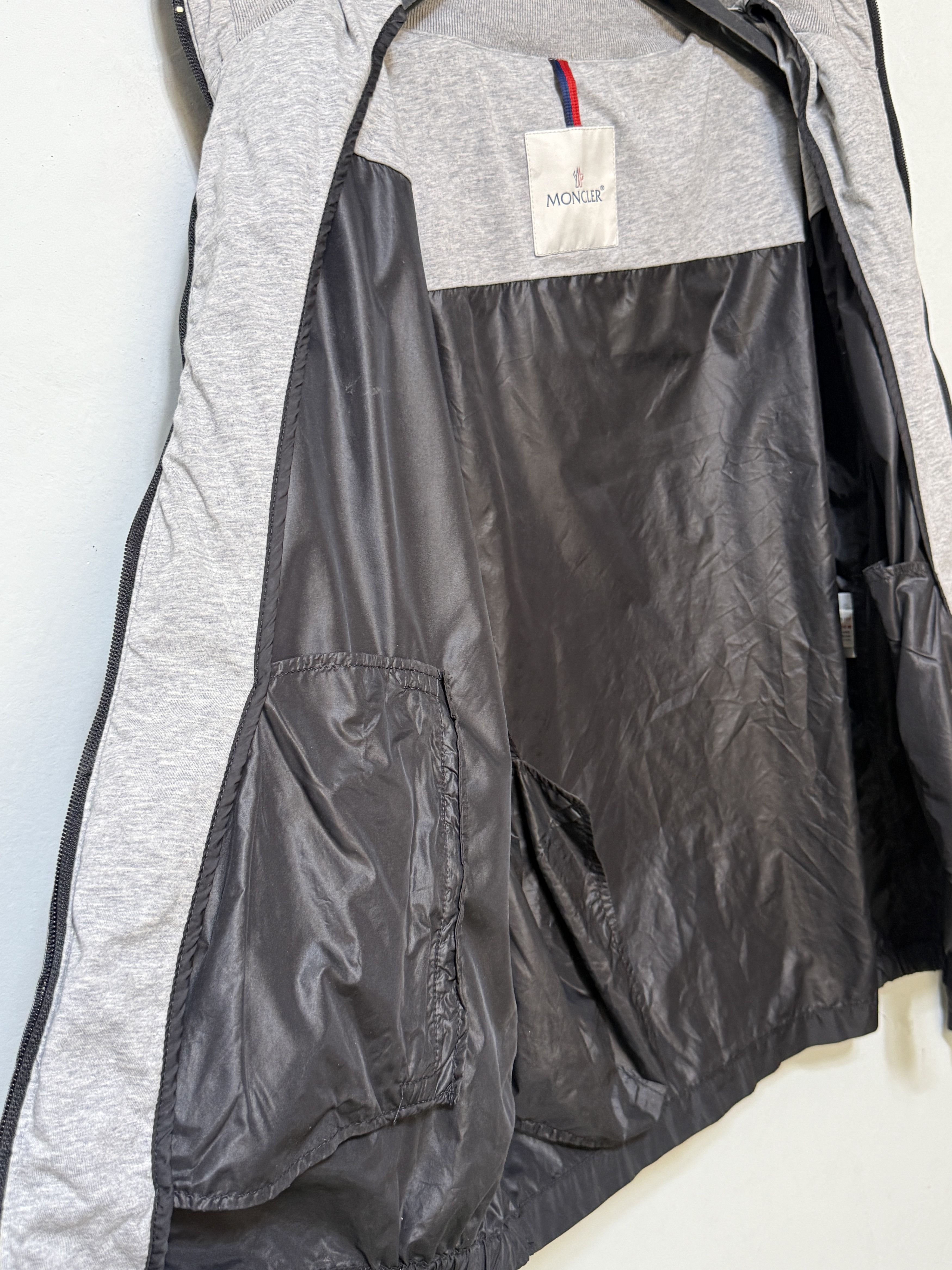 Moncler Moncler light jacket hooded URVILLE GIUBBOTTO Size US L / EU 52-54 / 3 - 16 Thumbnail