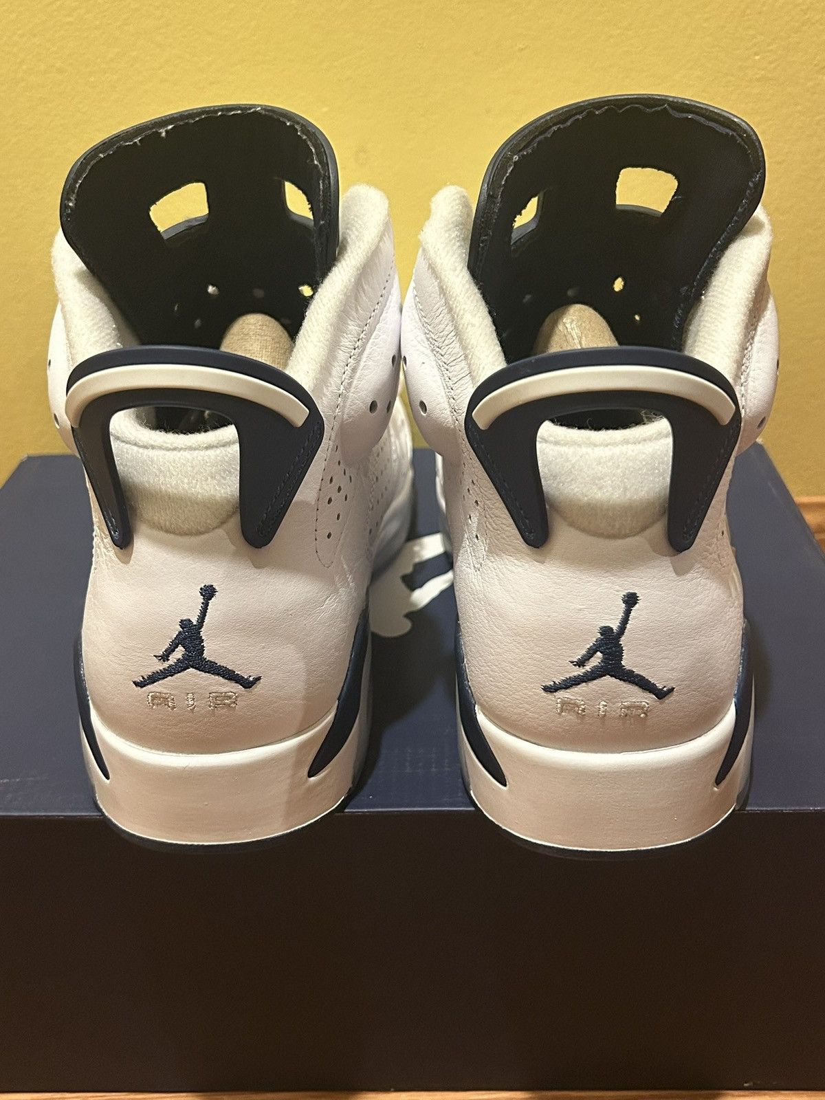 Jordan Brand Size 9 - Jordan 6 Midnight Navy CT8529-141 NEXT DAY SHIPPING Size US 9 / EU 42 - 4 Thumbnail