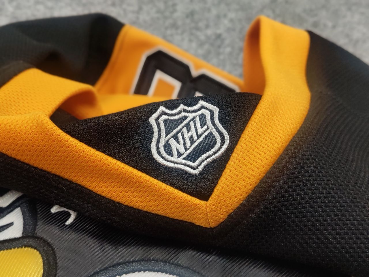 Reebok Vintage Reebok NHL CCM Penguins Crosby Stitched Hocke Jersey Size US S / EU 44-46 / 1 - 12 Thumbnail