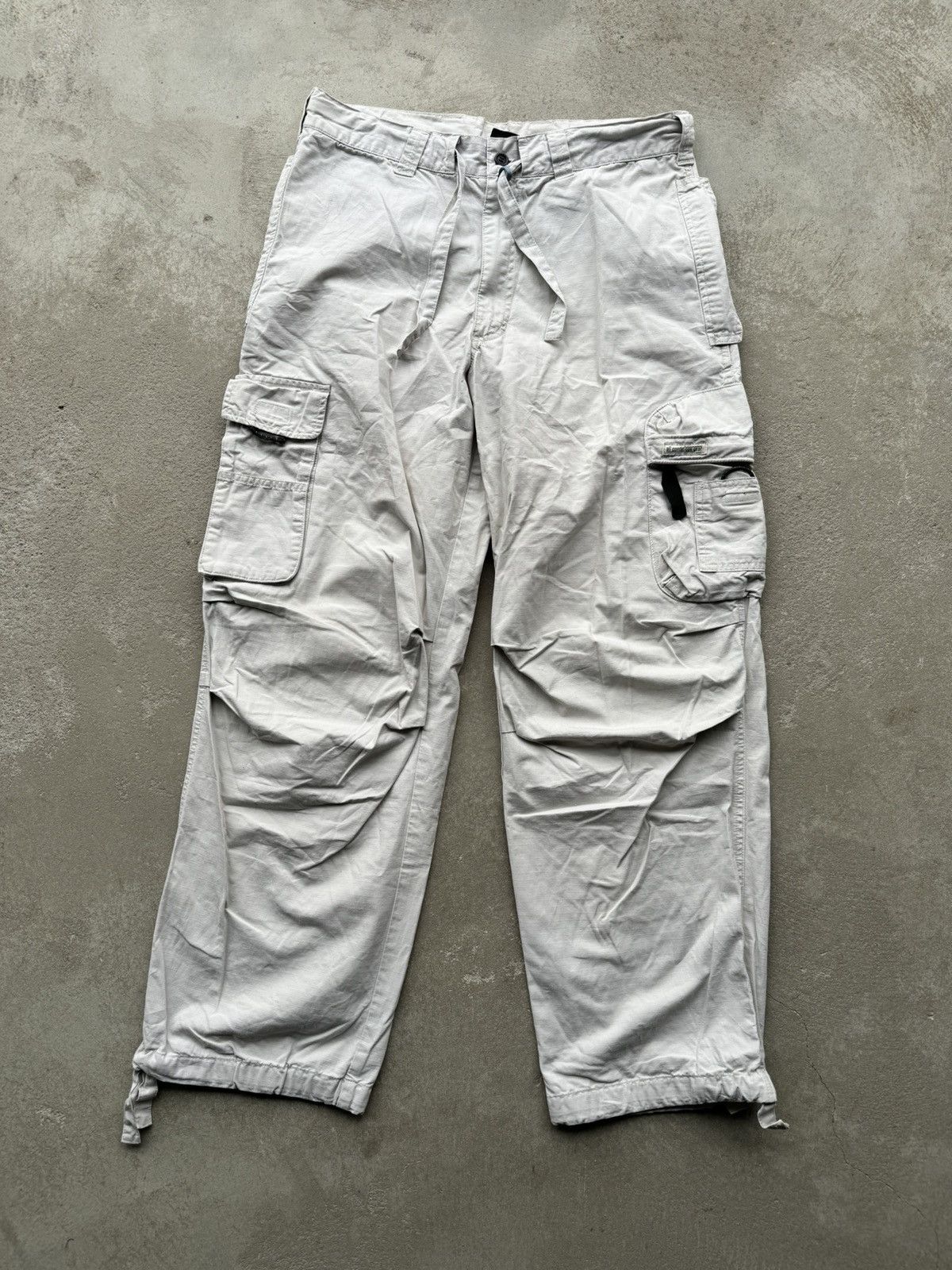 image of Vintage Nike Acg Biege Cargo Multipocket Pants in Beige, Men's (Size 31)