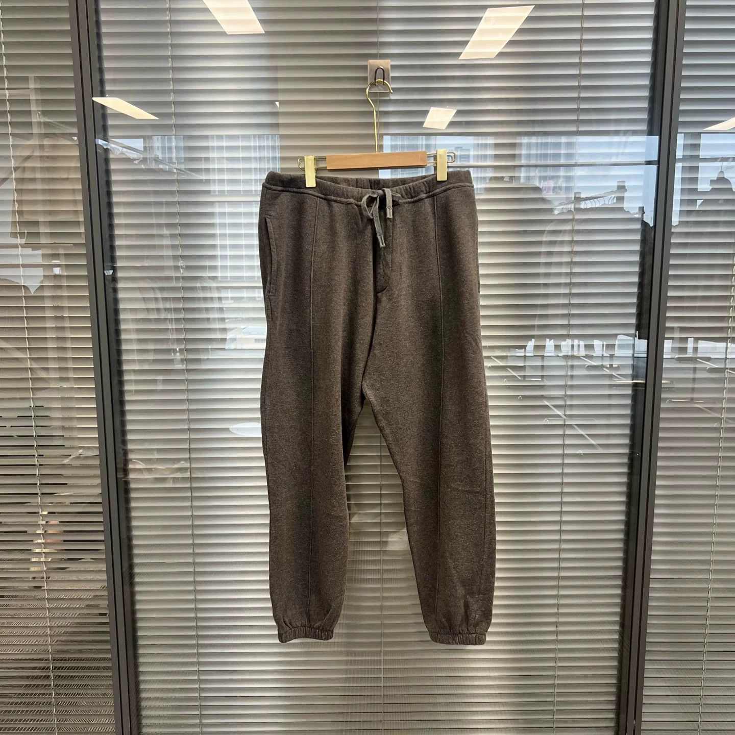 Dior DIOR Gray Cashmere Sweatpants XL Size US 32 / EU 48 - 1 Thumbnail