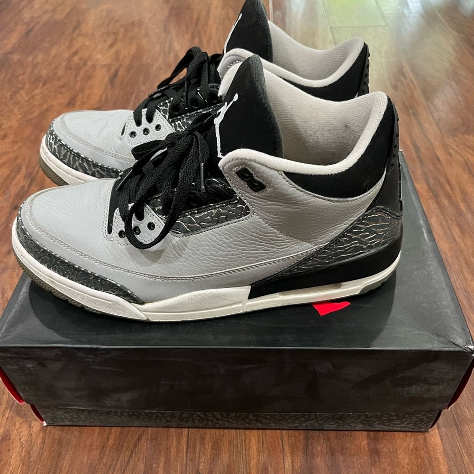 Jordan Brand Air Jordan 3 Retro Wolf Grey Size 10 Pre-Owned 136064-004 Size US 10 / EU 43 - 4 Thumbnail