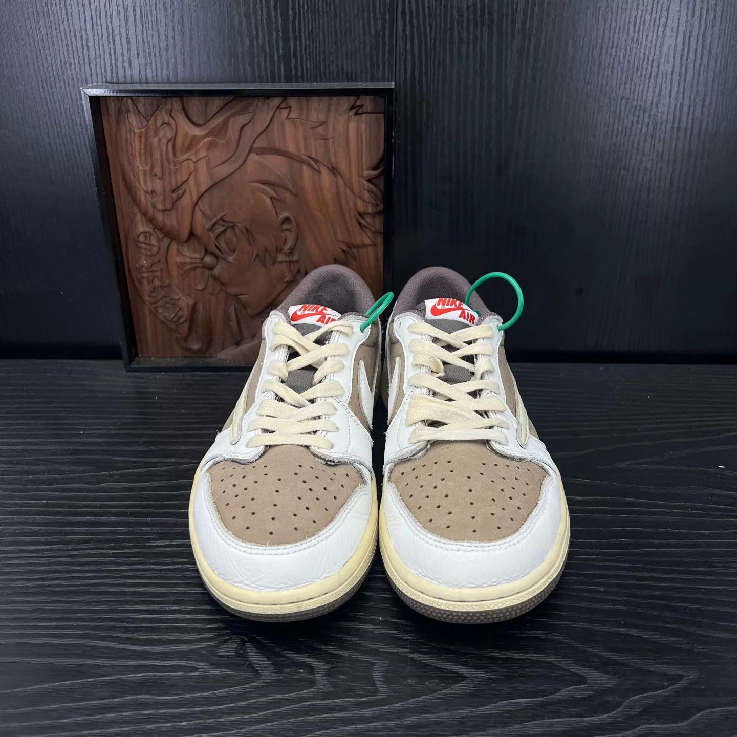 Nike Jordan 1 Low Mocha Reverse Swoosh 42 Size US 9 / EU 42 - 2 Thumbnail