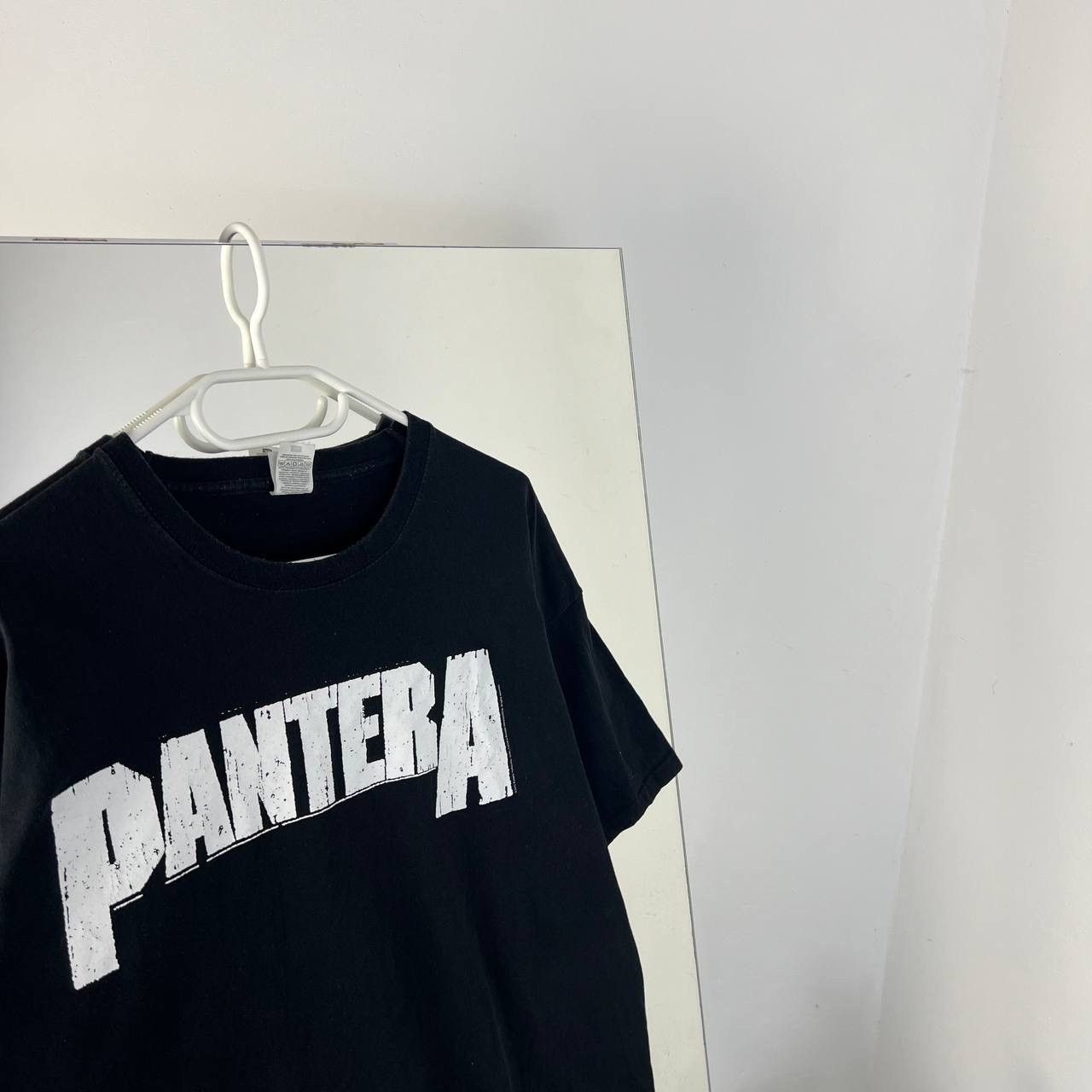 Band Tees Vintage Y2K Pantera Big Logo Rock Band T-Shirt Size US XL / EU 56 / 4 - 2 Thumbnail