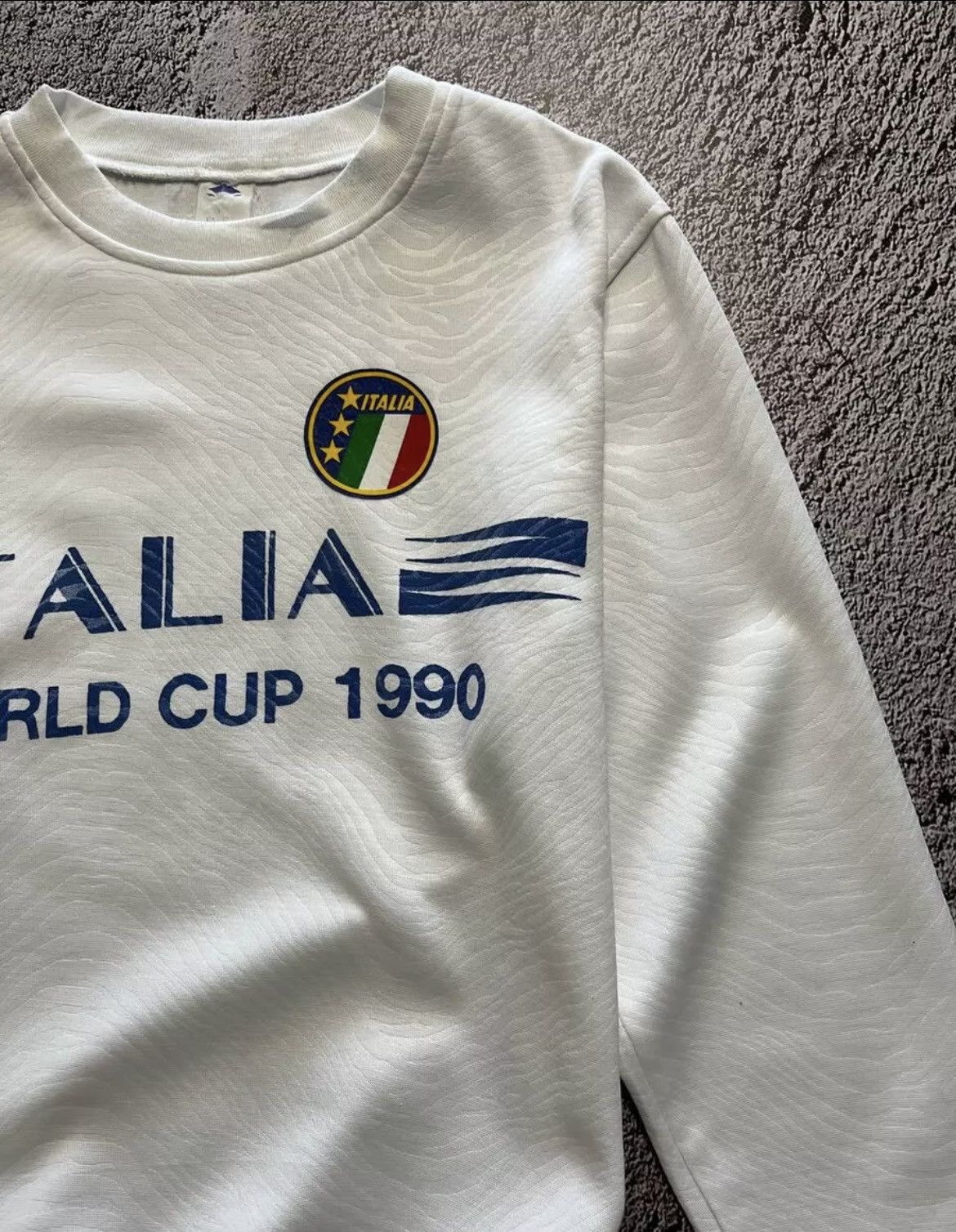 Vintage Vintage Italia World Cup 1990 Pullover Size 42 Size US XS / EU 42 / 0 - 4 Thumbnail