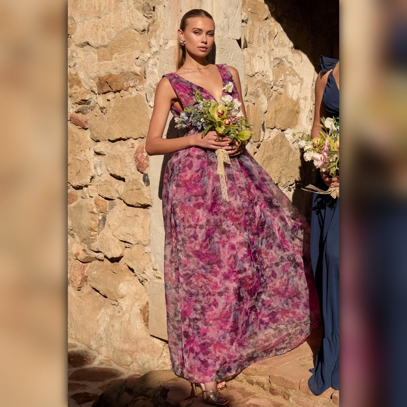 Other • A065 • (L) NWT Lulus Magenta Floral Organza Maxi Dress Size L / US 10 / IT 46 - 1 Thumbnail