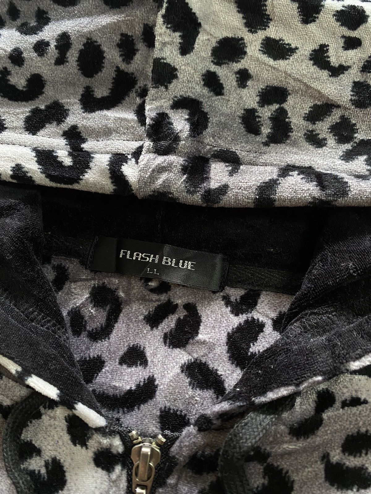 If Six Was Nine Japanes flash blue leopard velvet hoodie ifsix lgb style Size US L / EU 52-54 / 3 - 4 Thumbnail