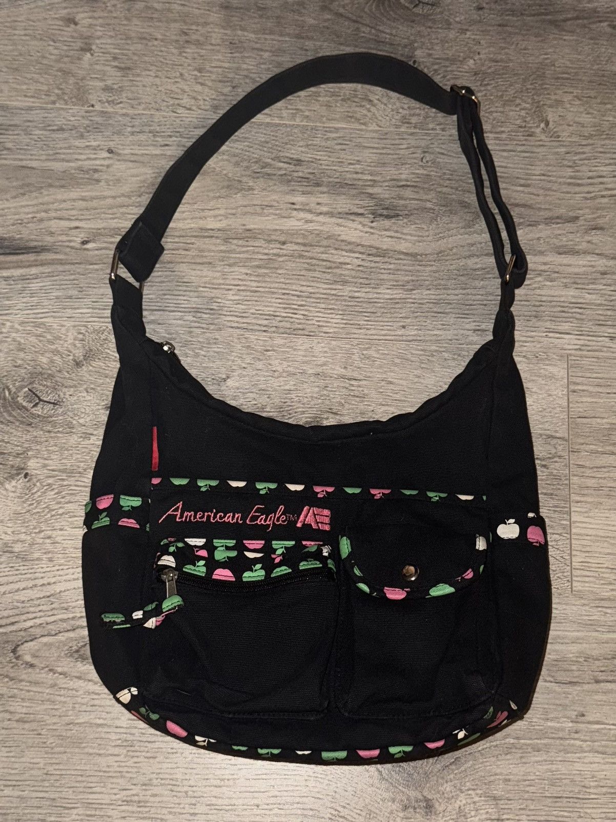 American Eagle Outfitters American Eagle Outfitters Vintage Y2K Shoulder Bag! Size ONE SIZE - 1 Thumbnail