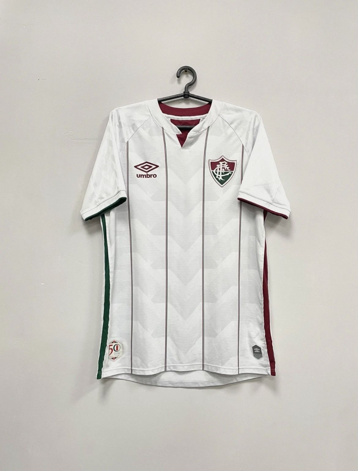 Umbro Fluminense 2020/2021 Away Football Shirt Soccer Jersey Umbro Size US M / EU 48-50 / 2 - 1 Thumbnail