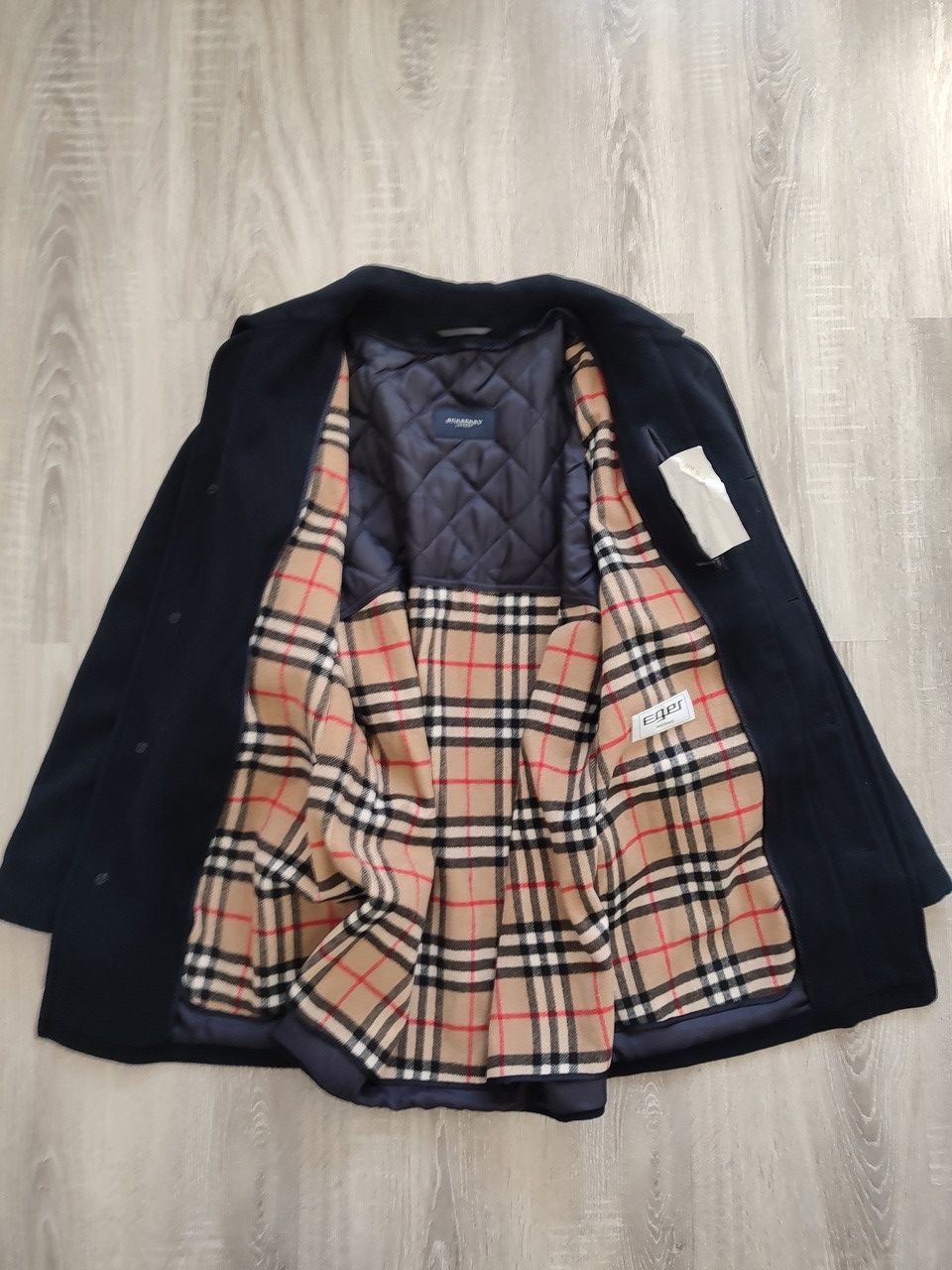 Burberry Burberrys Burberry Vintage Coat WOOL size 26 XL Size US XL / EU 56 / 4 - 8 Thumbnail