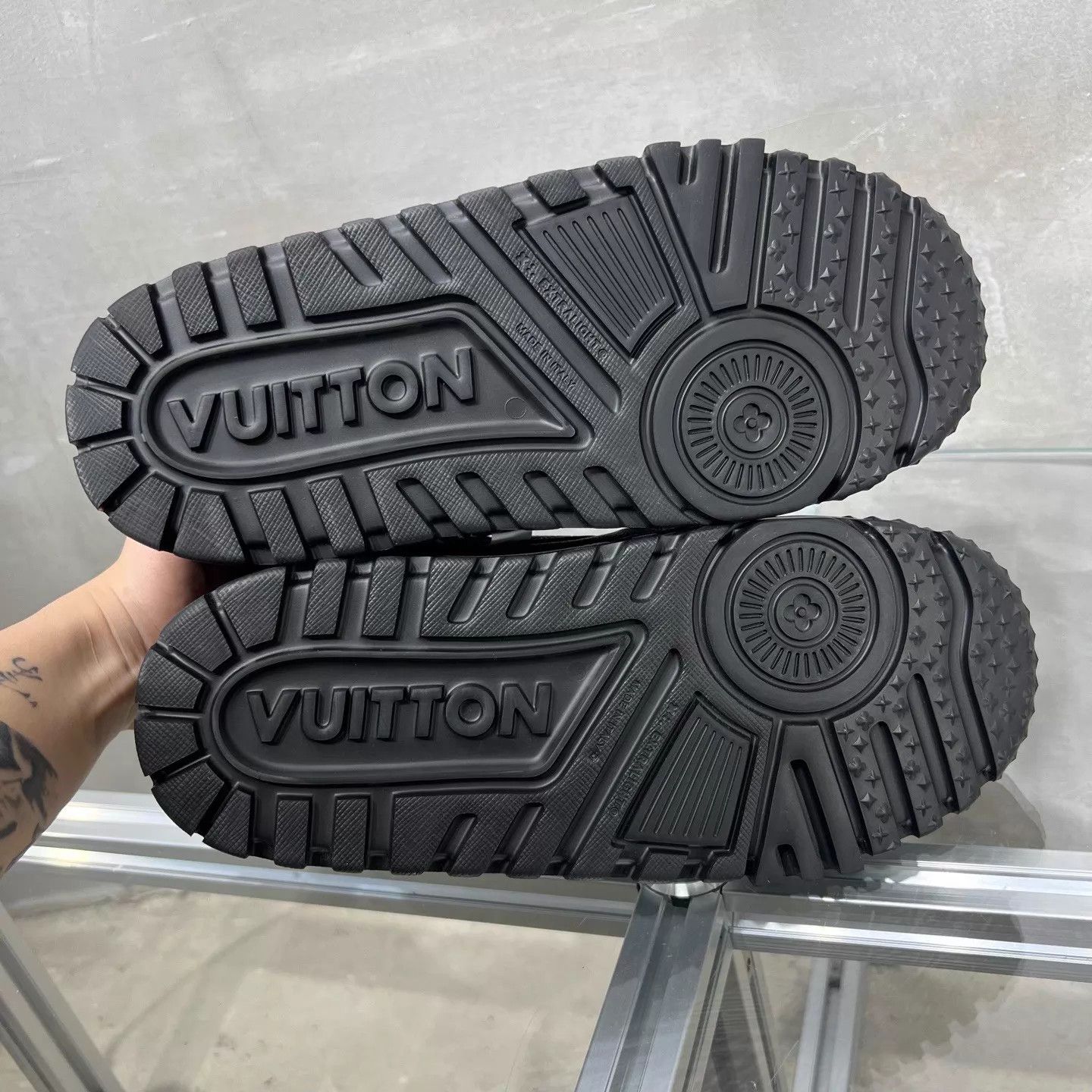Louis Vuitton LV Trainer Maxi Black Multicolor UK6.5/40.5 Size US 7.5 / EU 40-41 - 7 Thumbnail