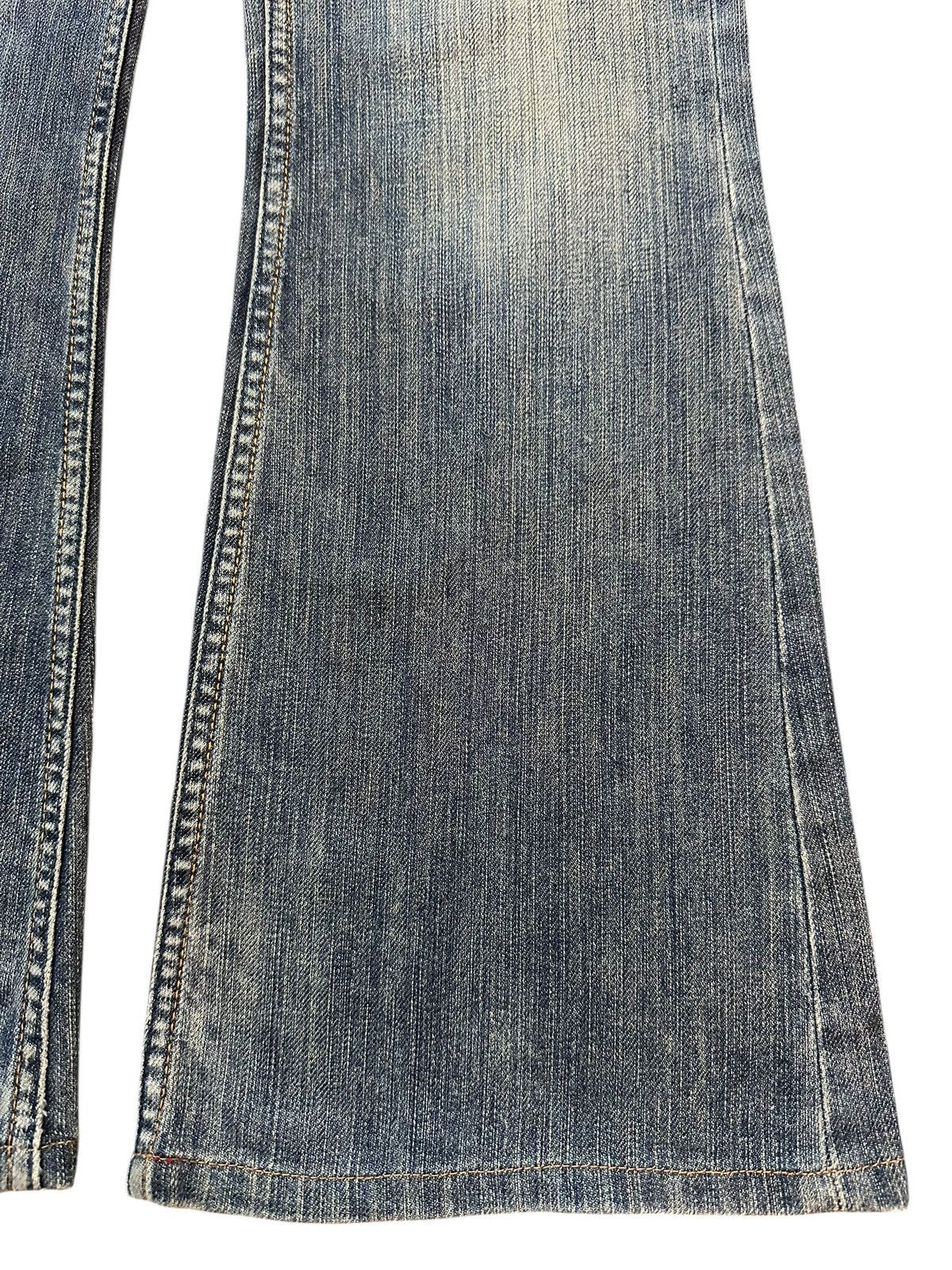 Japanese Brand Vintage Japanese Brand Blue Faded Wash Style Flare Wide Leg Size US 32 / EU 48 - 8 Thumbnail