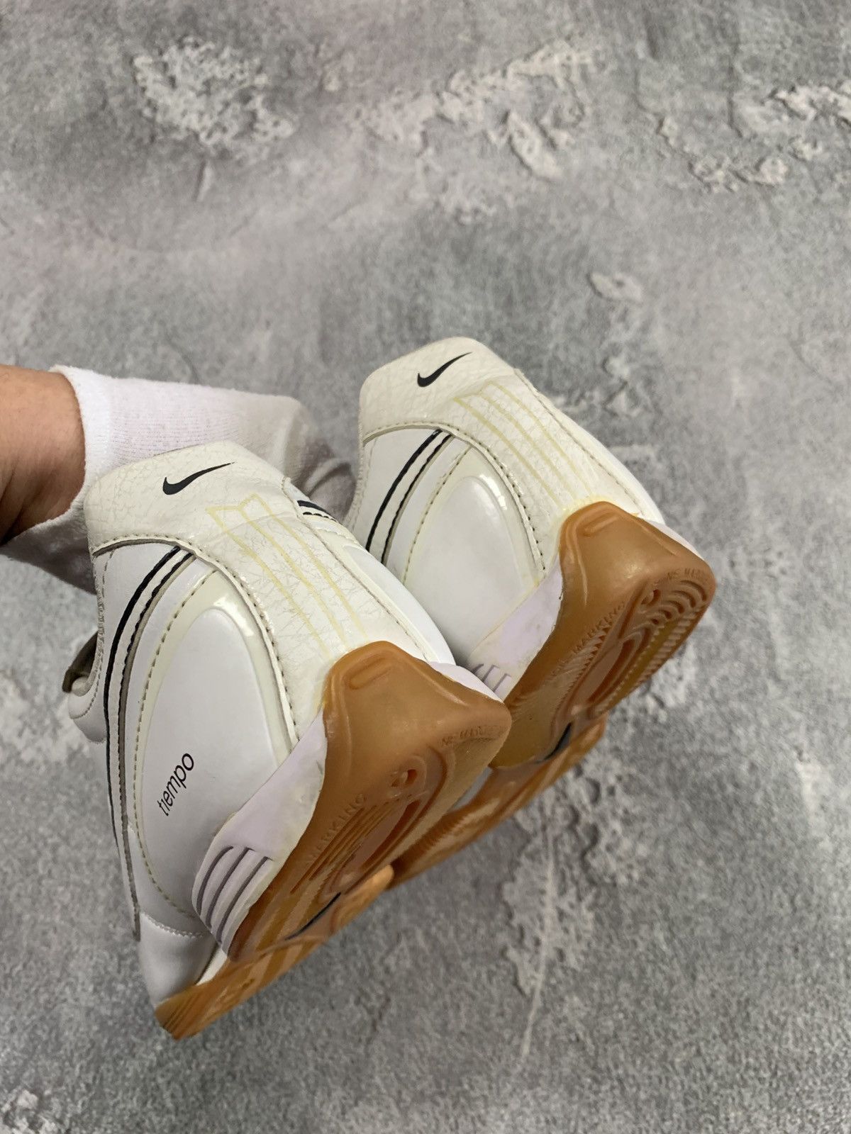 Nike 2009 Nike Tiempo Natural II Leather Futsal Shoes Size EU 43 Size US 9 / EU 42 - 10 Thumbnail