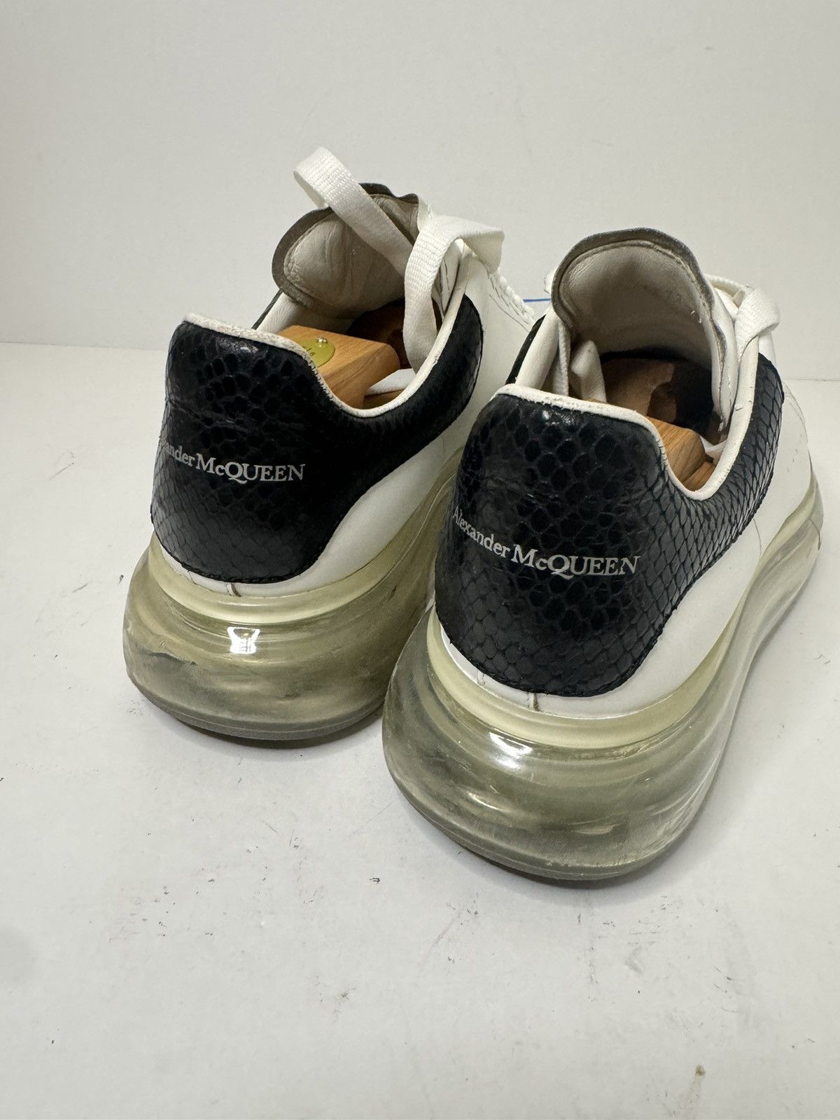Alexander McQueen Alexander McQueen Oversized Sneaker Transparent Sole Size US 10.5 / EU 43-44 - 4 Thumbnail
