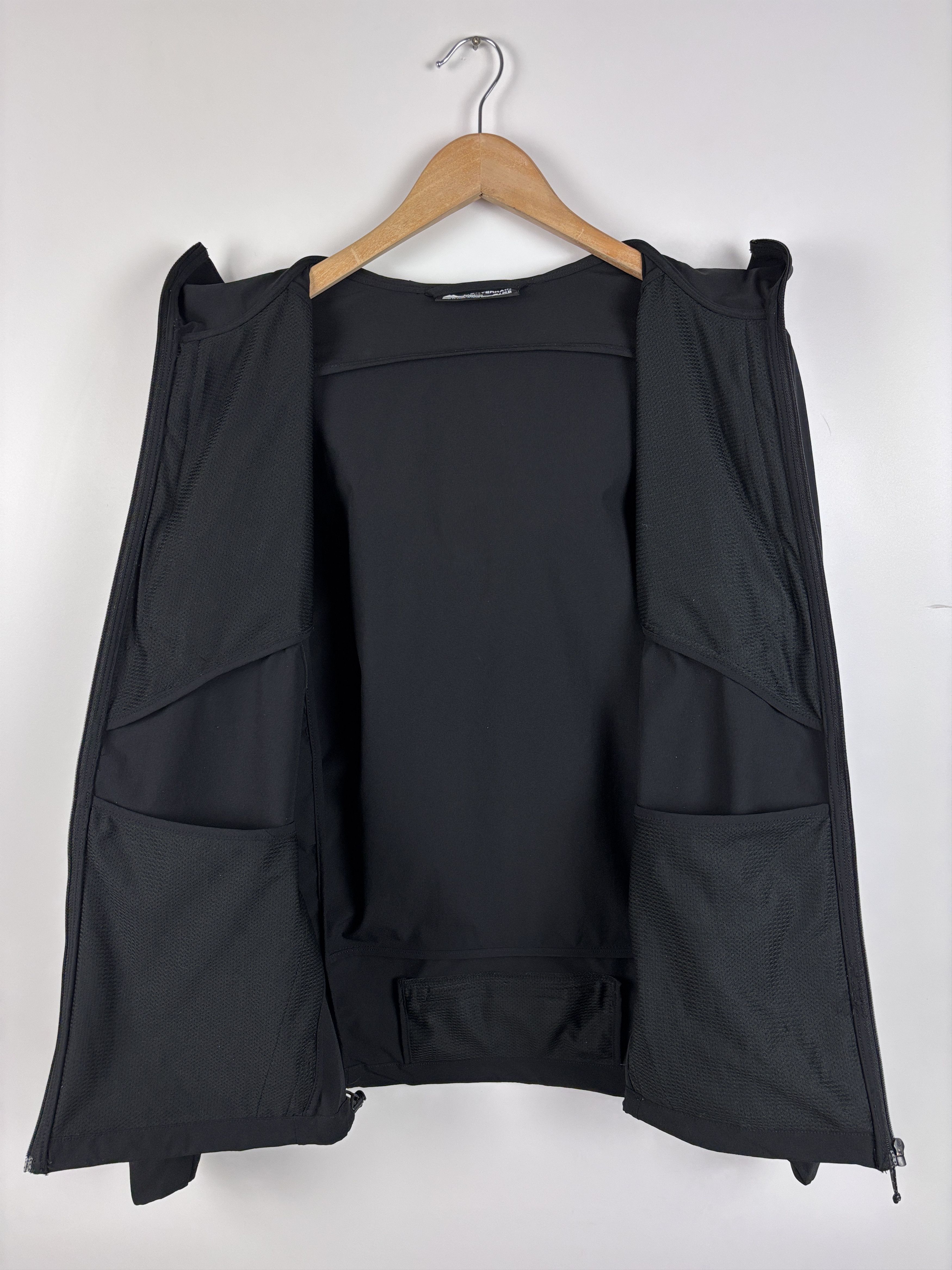 Other Mens Monterrain Hooded Jacket Windbreaker Black Size M Size US M / EU 48-50 / 2 - 7 Thumbnail