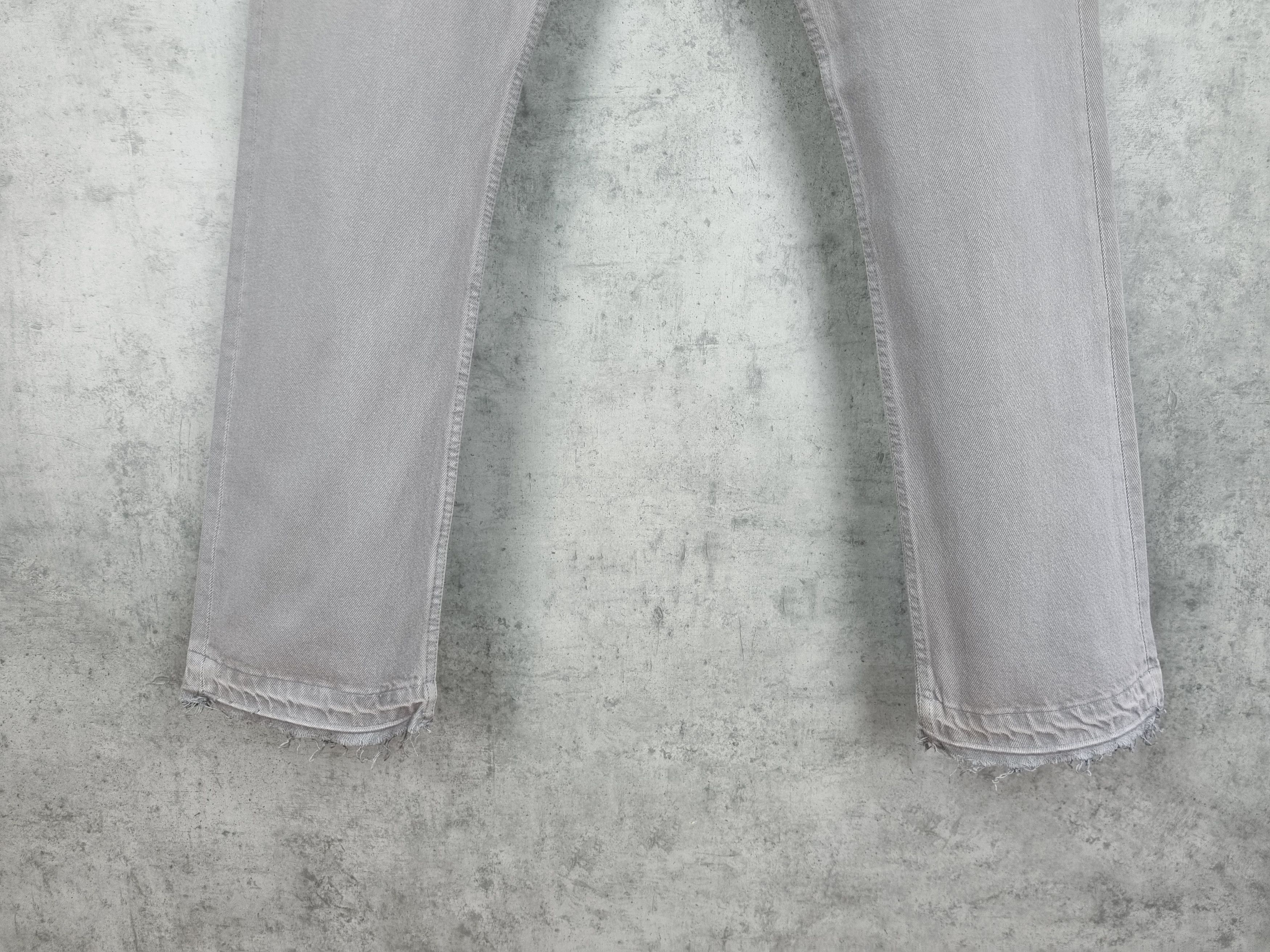 Levi's × Levi's Vintage Clothing 90s Levi's 501 Gray Denim Buttons Flies Jeans Size US 31 - 22 Thumbnail