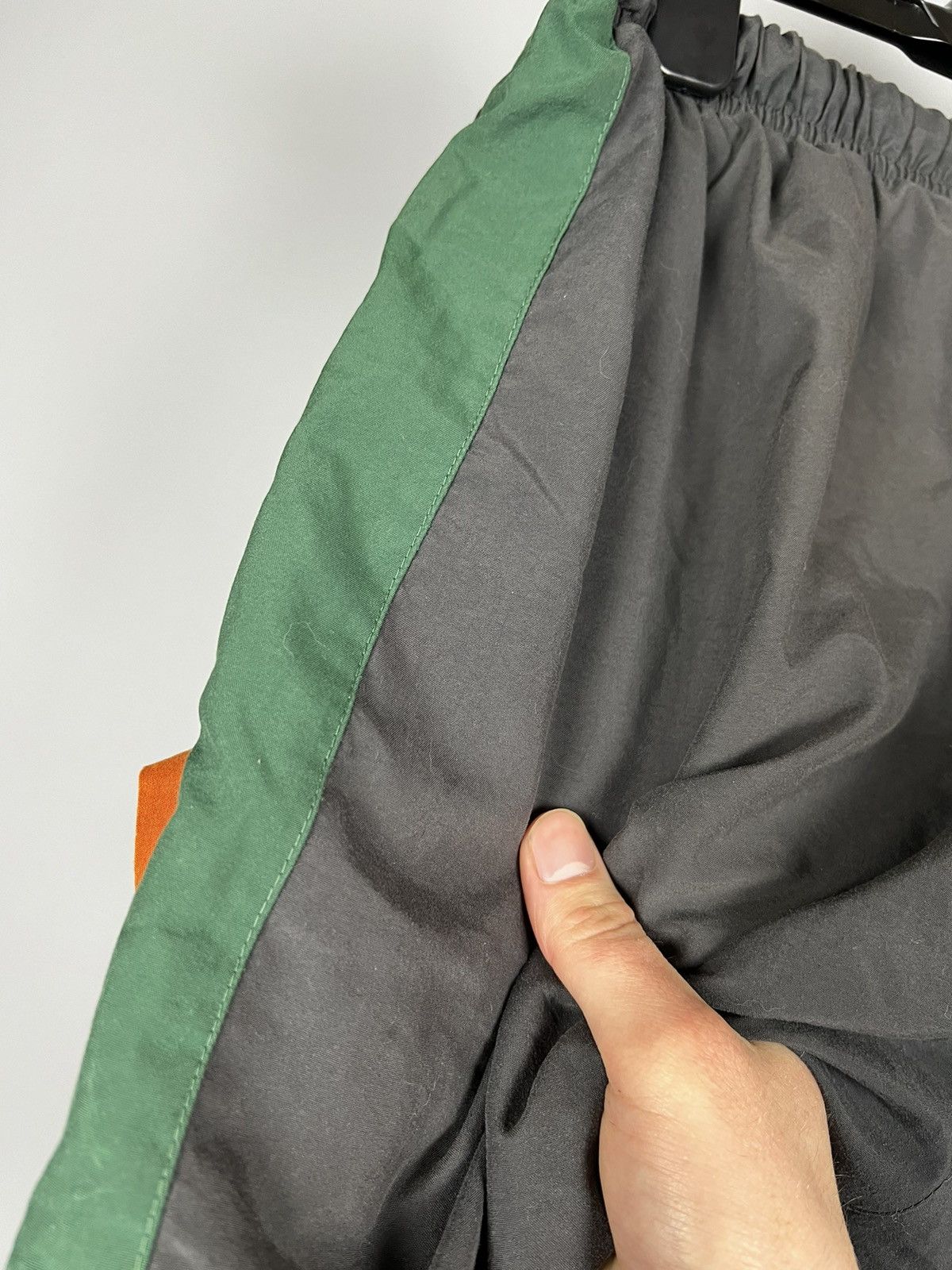Nike × Vintage (S-M) Nike vintage nylon shorts Y2K Size US 30 / EU 46 - 8 Thumbnail